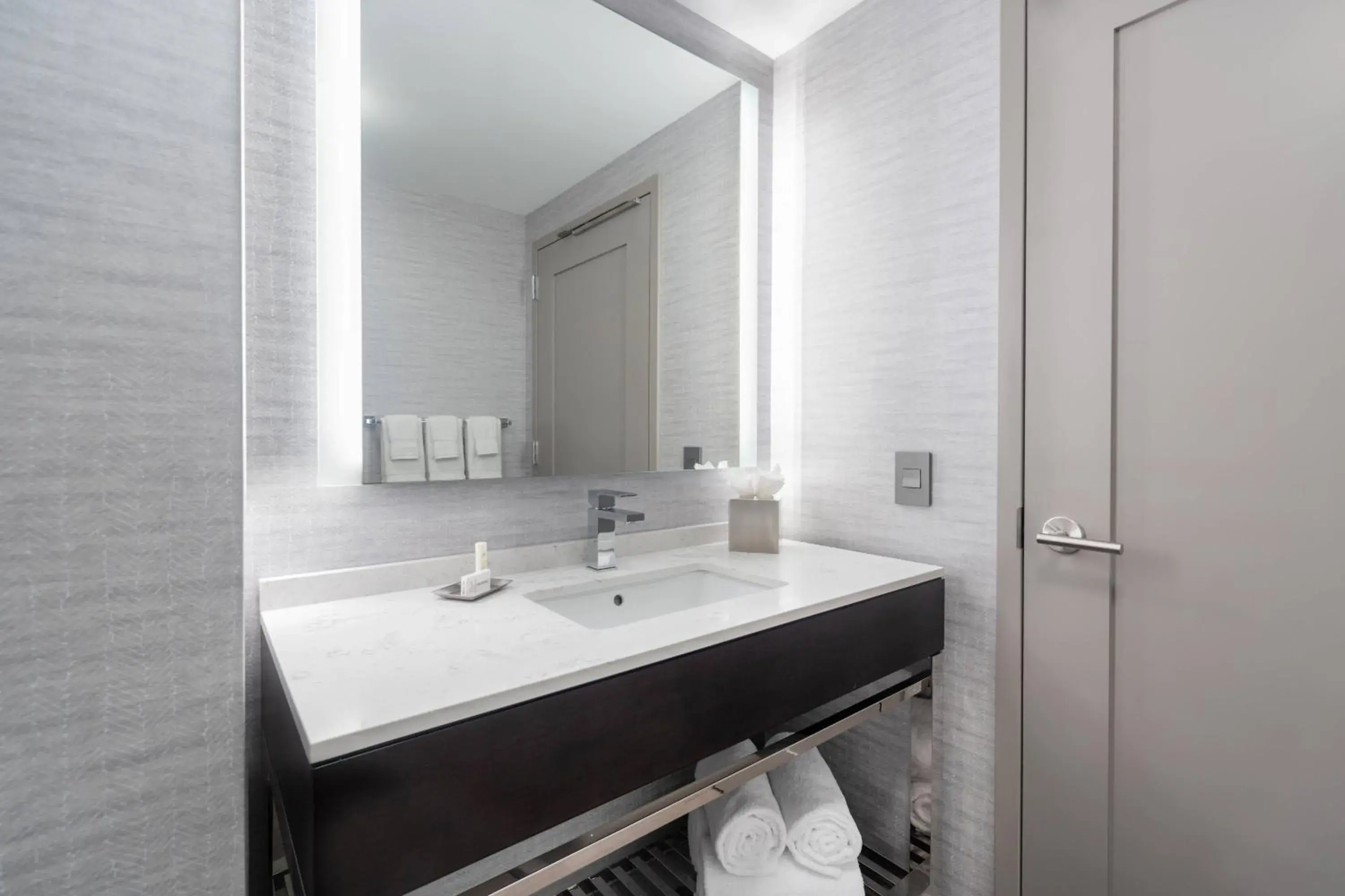 Double Queen Room in Fairfield Inn & Suites by Marriott Boston Waltham Double Queen Room in Fairfield Inn & Suites by Marriott Boston Waltham