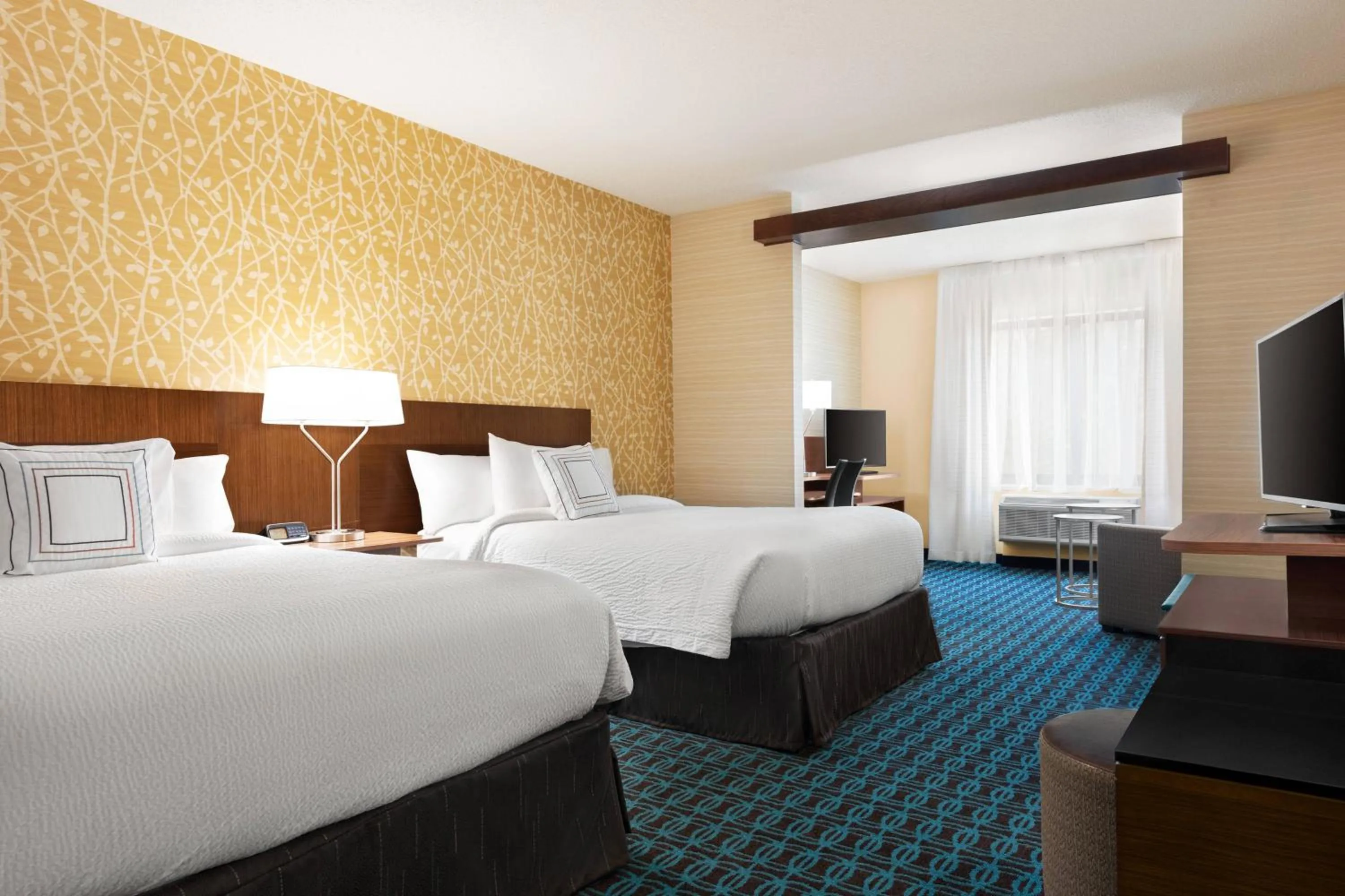 Bedroom, Bed in Fairfield Inn & Suites by Marriott Charlottesville Downtown/University Area