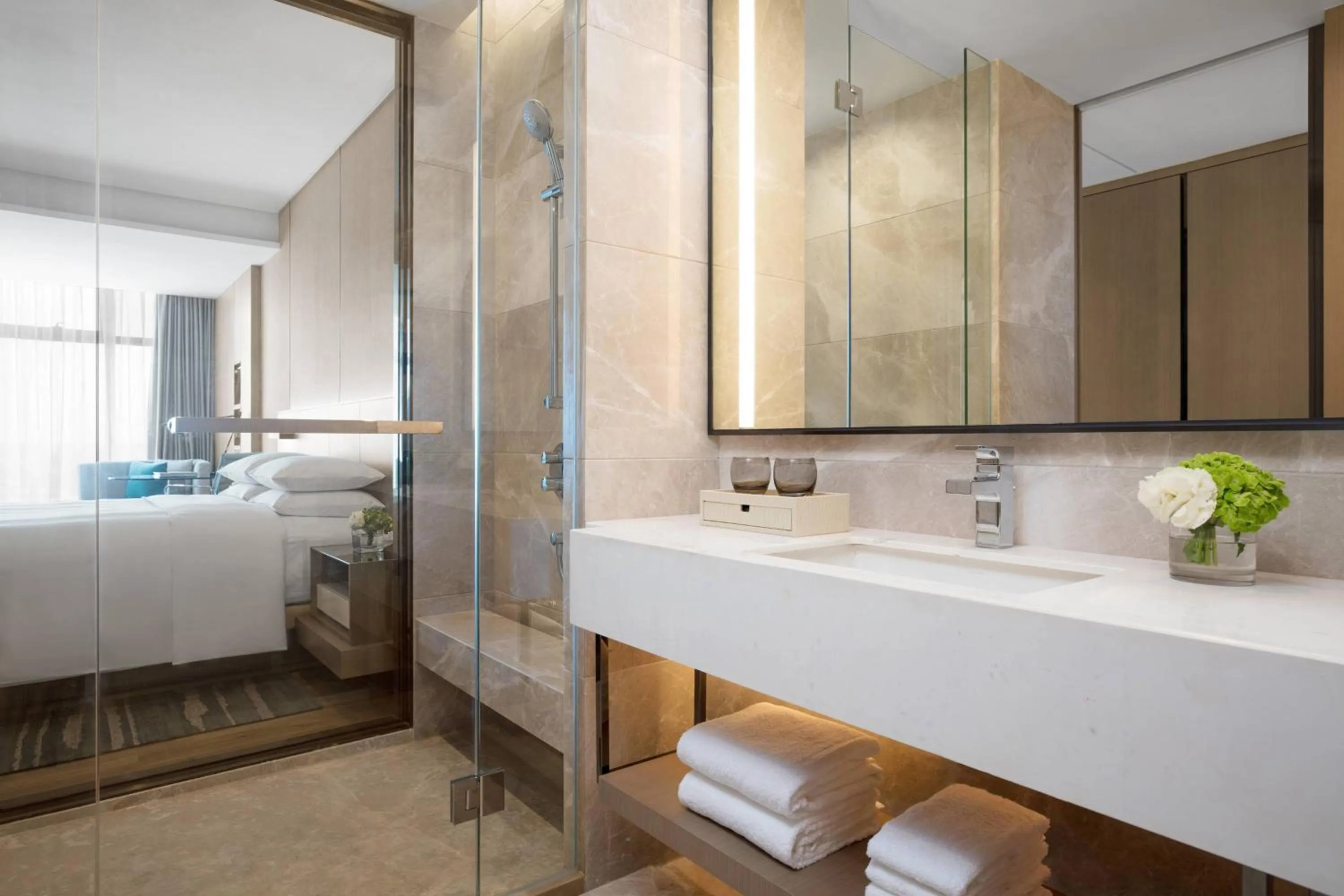 Bathroom, Bed in Courtyard by Marriott Shenzhen Bao'an