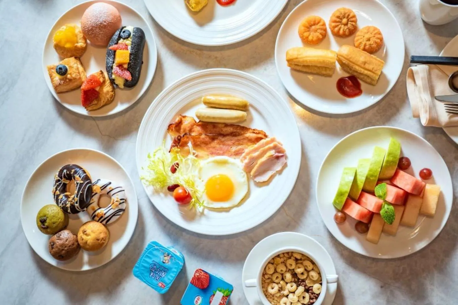 Breakfast in Courtyard by Marriott Shenzhen Bao'an