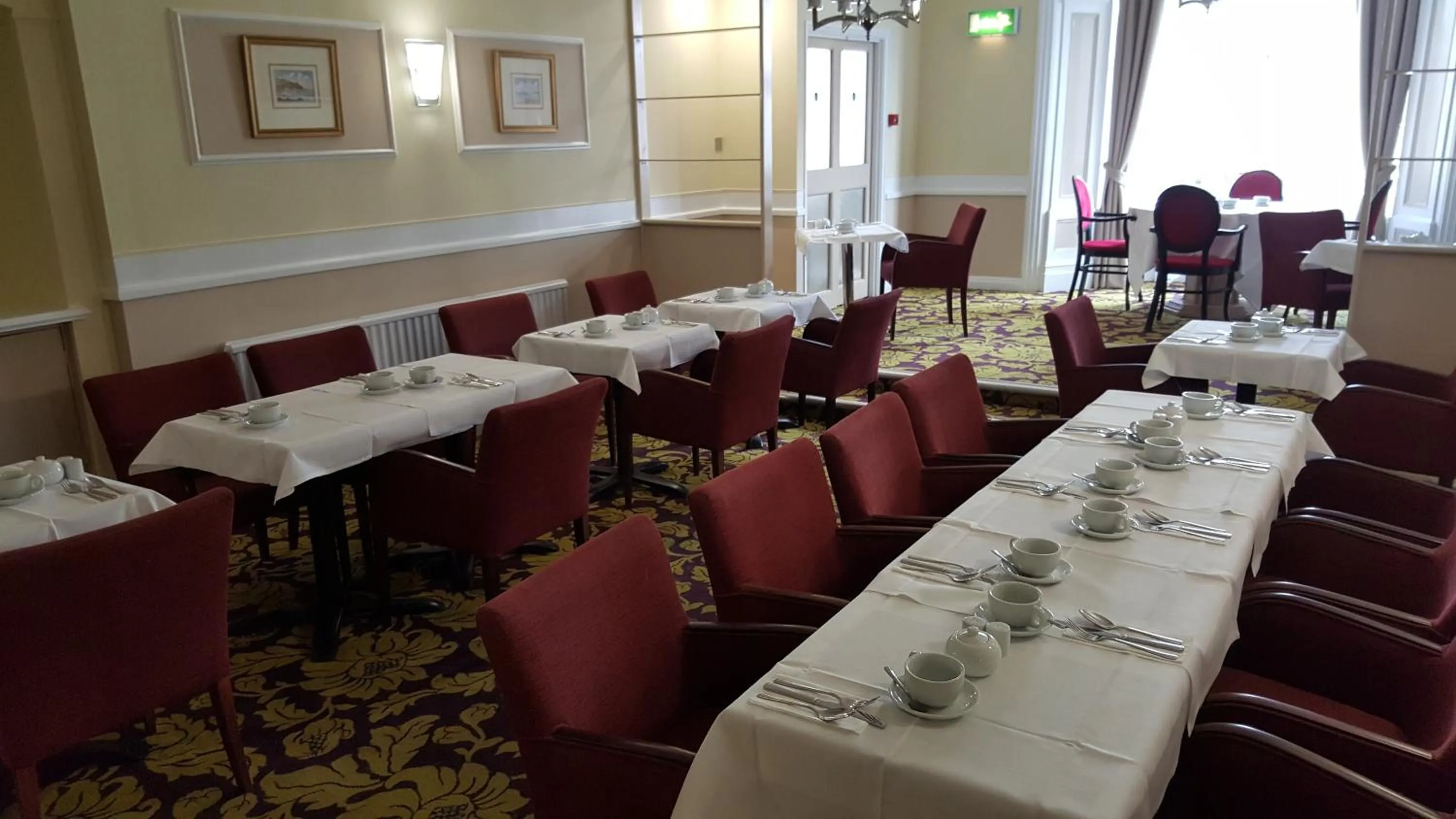 Restaurant/places to eat in Maison Gorey Hotel