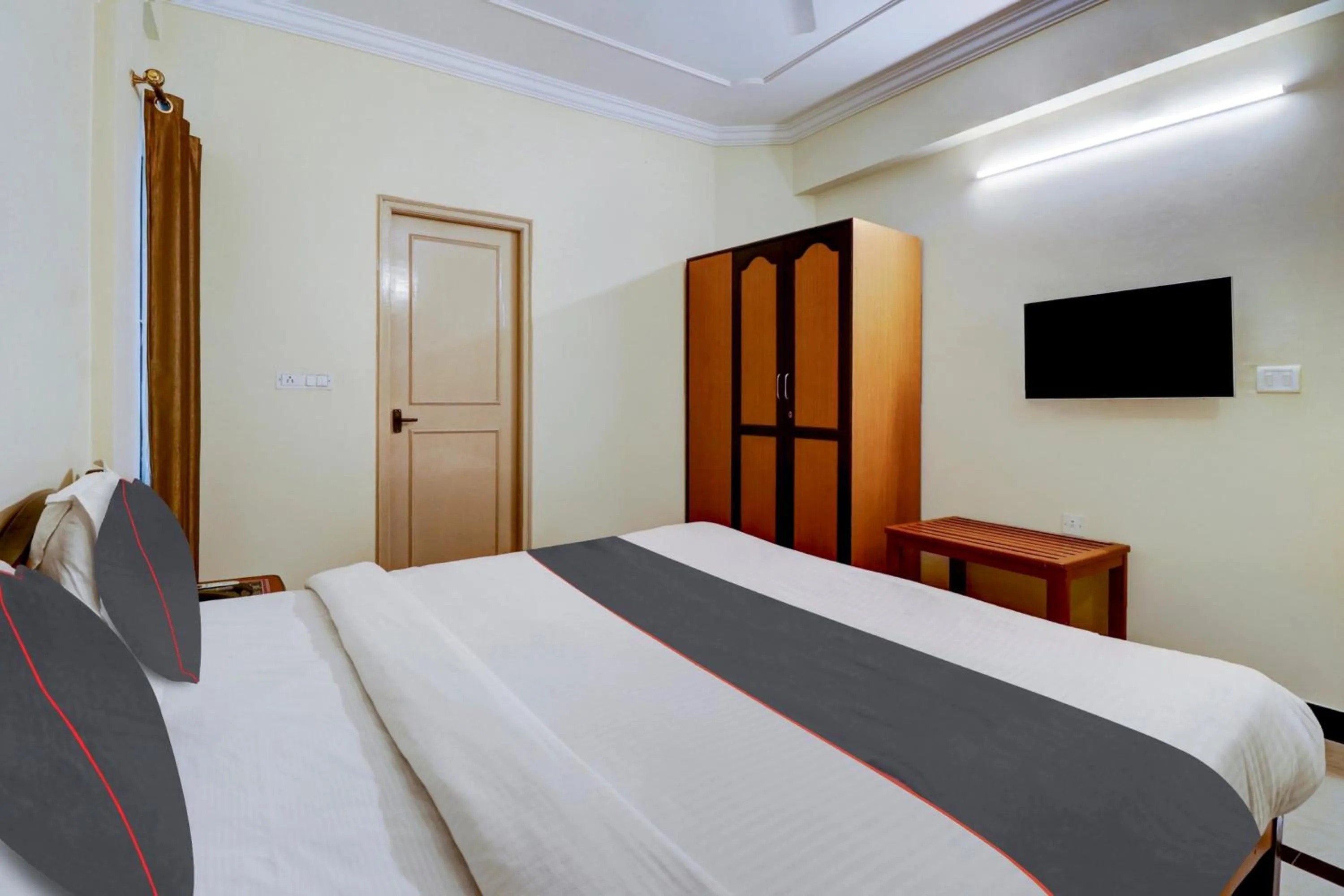 Bedroom, Bed in SUPER COLLECTION O GREEN VIEW HOMES Near Nexus