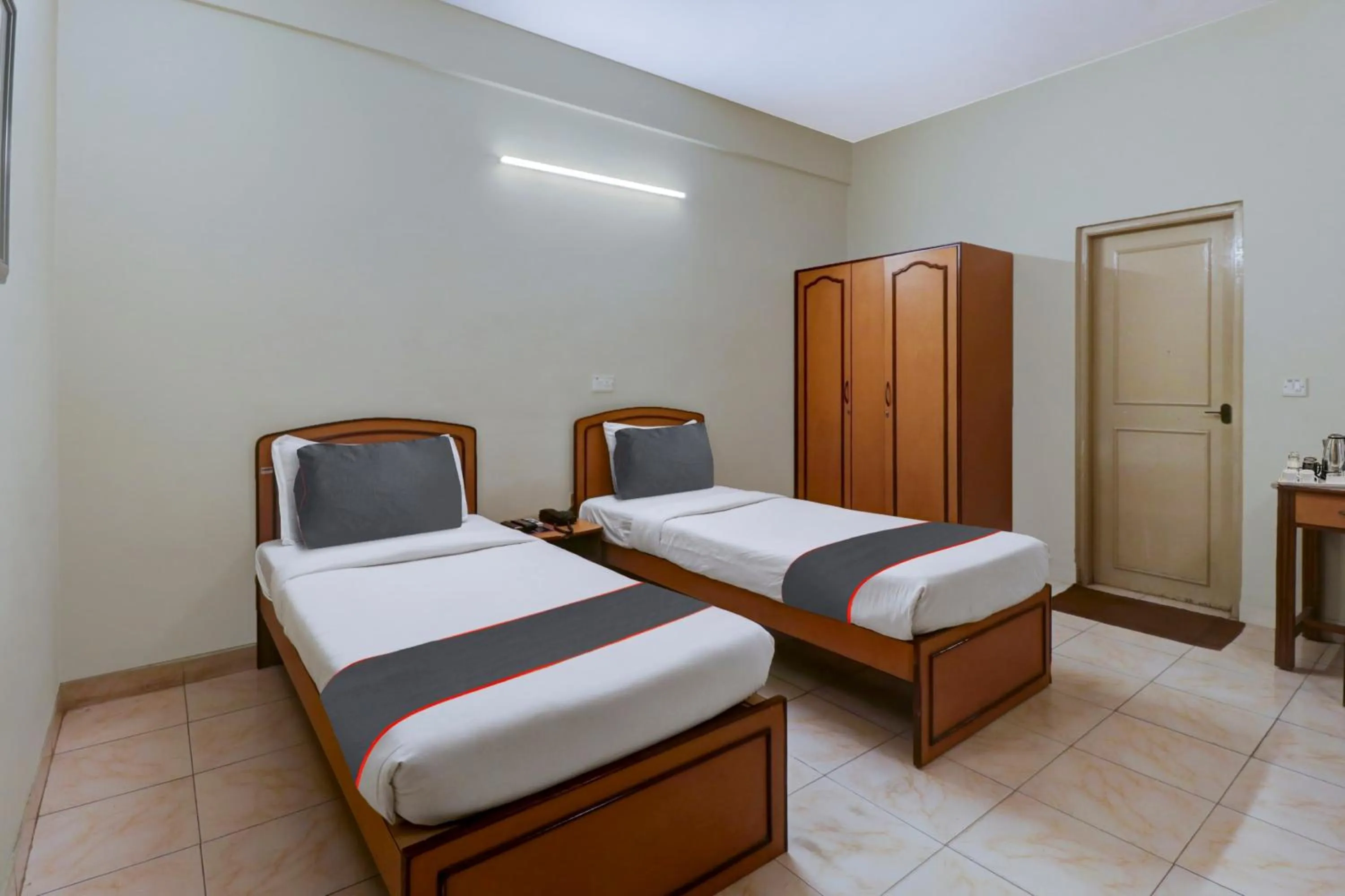 Bedroom, Bed in SUPER COLLECTION O GREEN VIEW HOMES Near Nexus