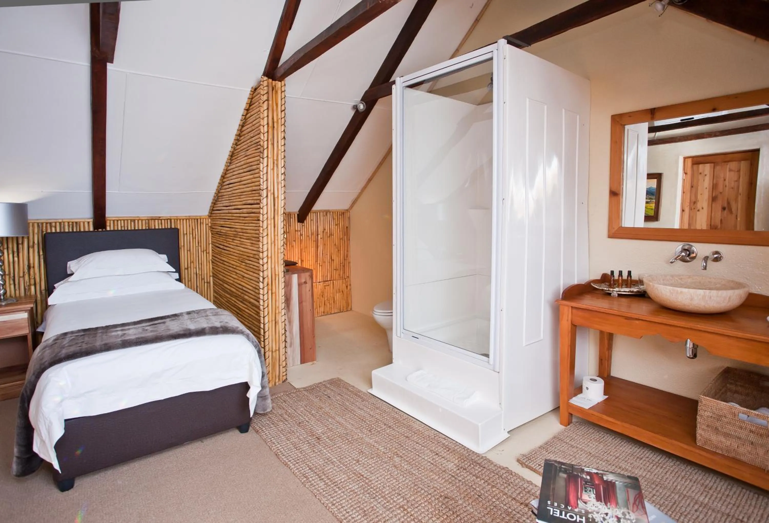 Shower, Bed in Surval Boutique Olive Estate