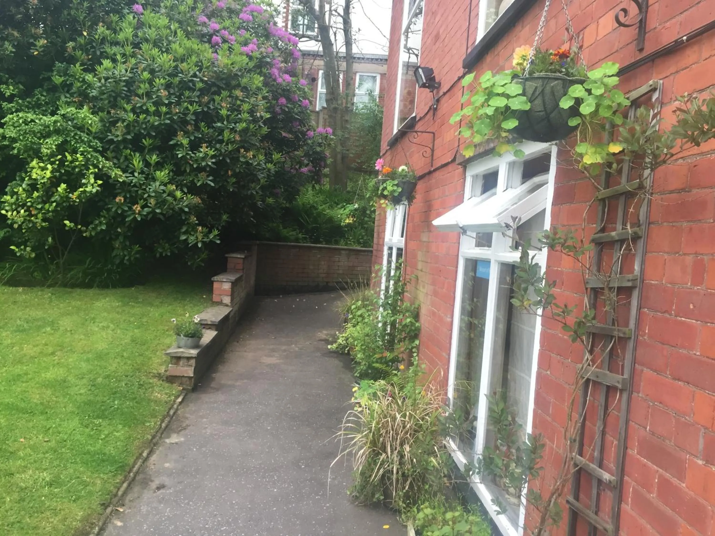 Garden in Oakfield Lodge Guest House Stockport