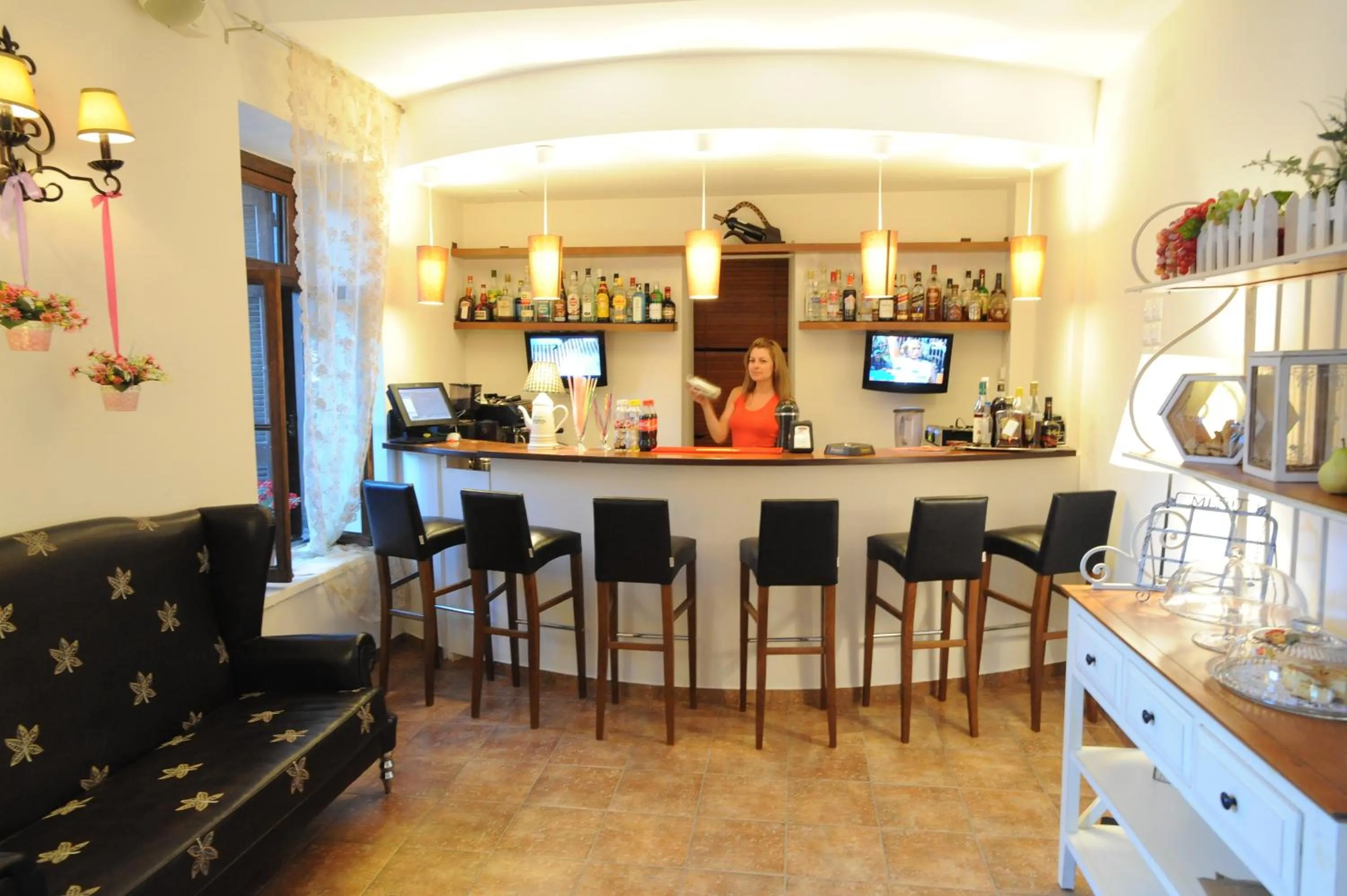 Lounge or bar in Boutique Hotel Kentrikon & Bungalows
