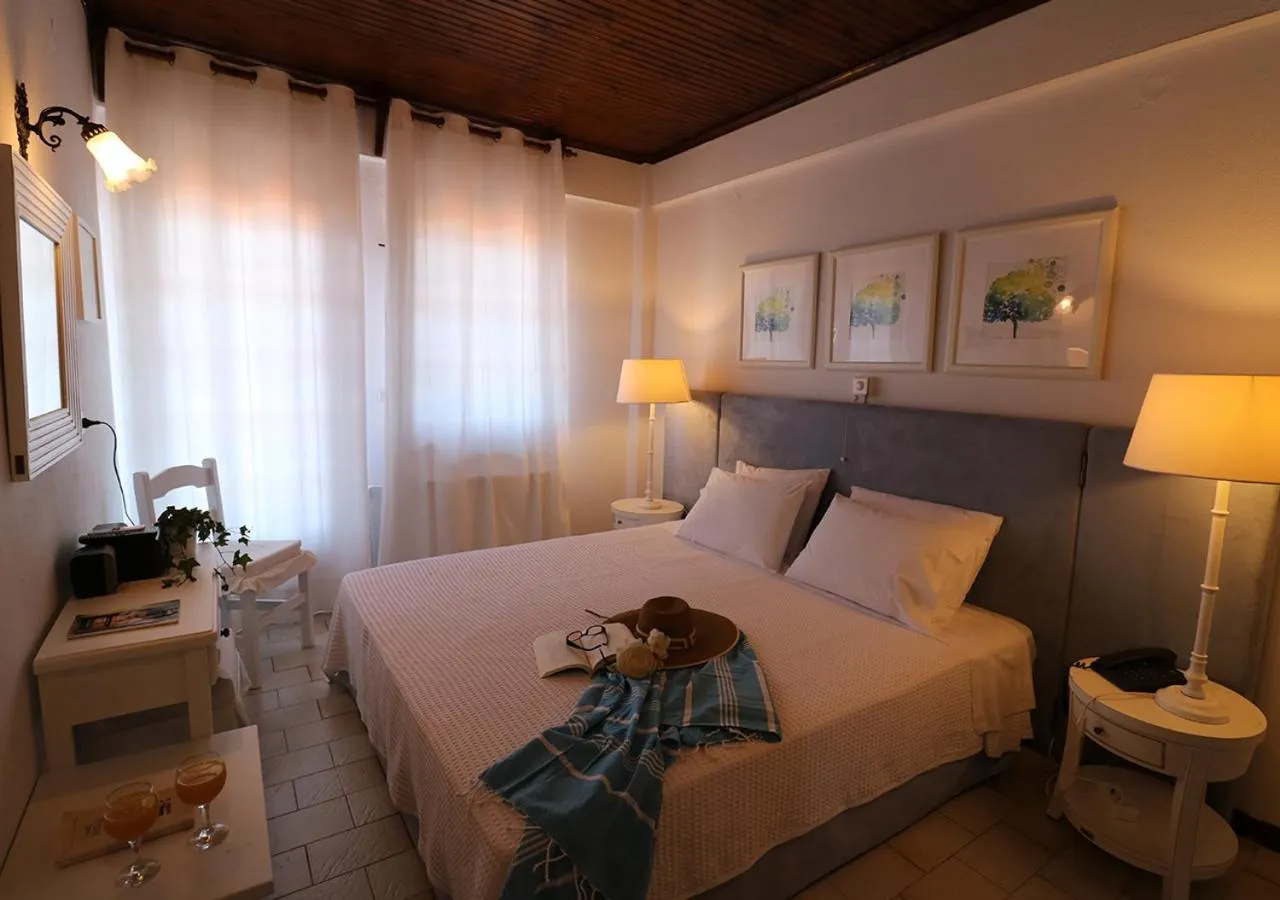 Bed in Boutique Hotel Kentrikon & Bungalows