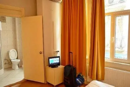 Bathroom, Bed in Budak Residence