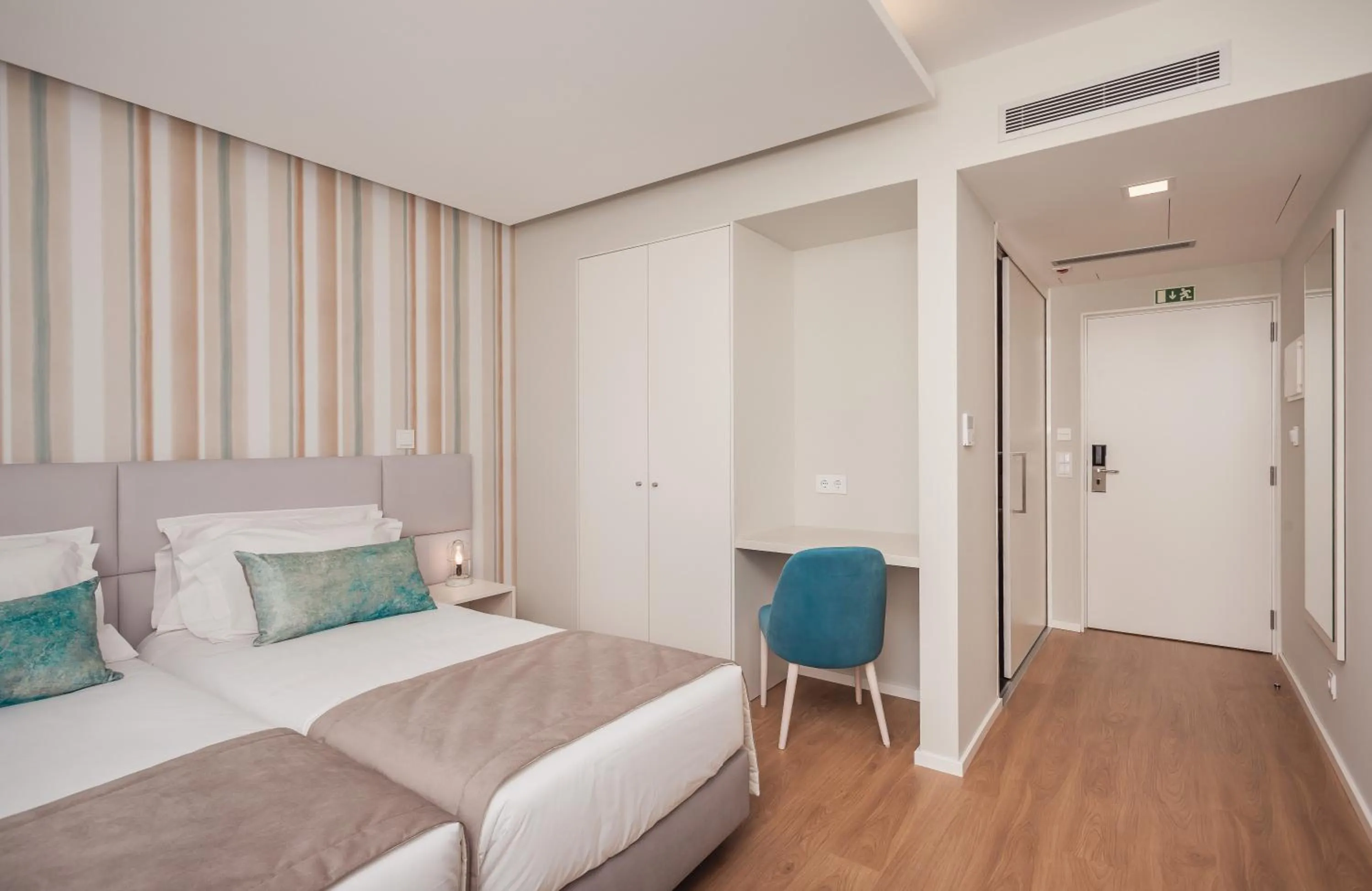 Bedroom, Bed in Essence Inn Marianos Hotel