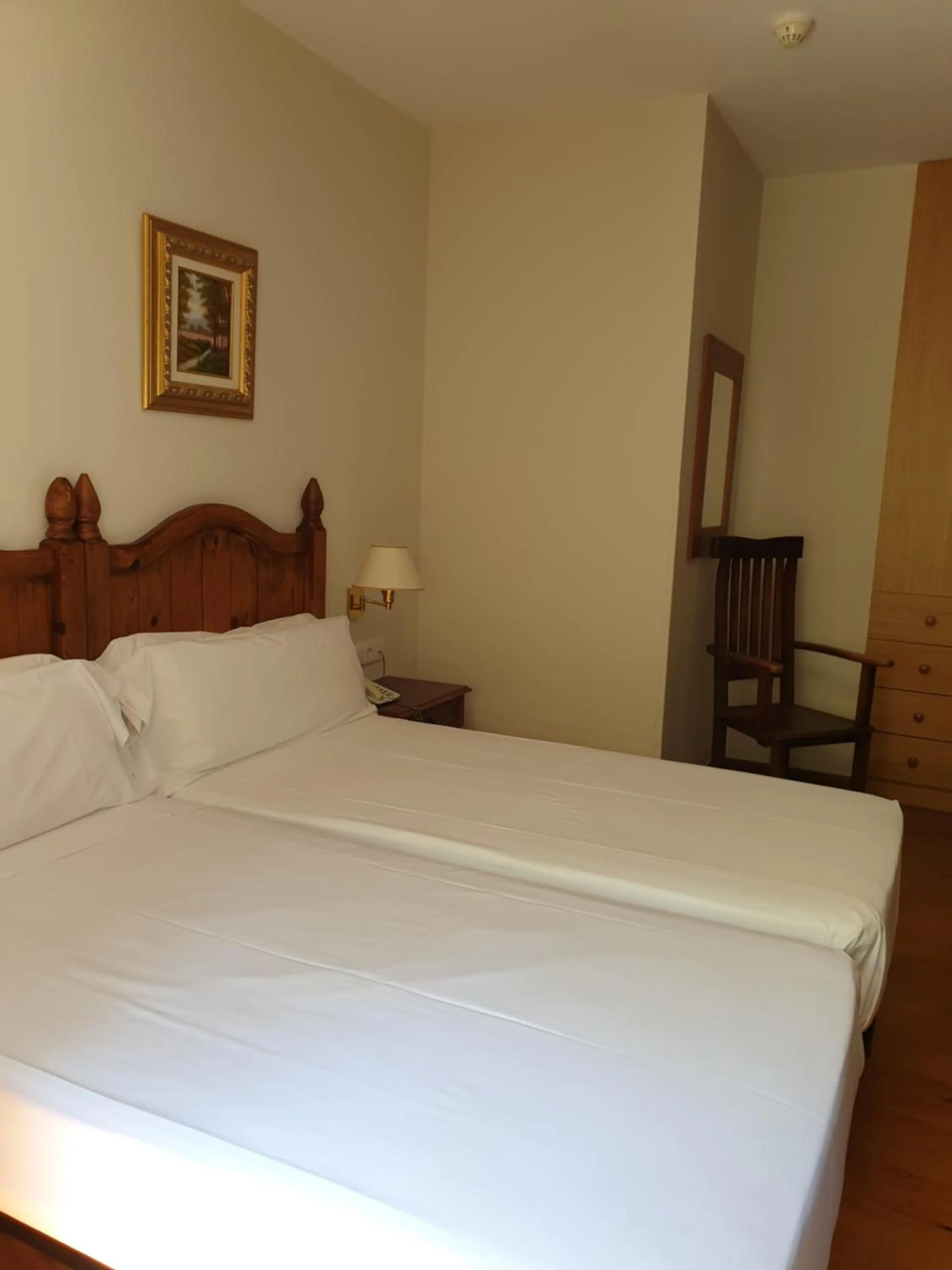 Bed in Balneario Caldas de Luna