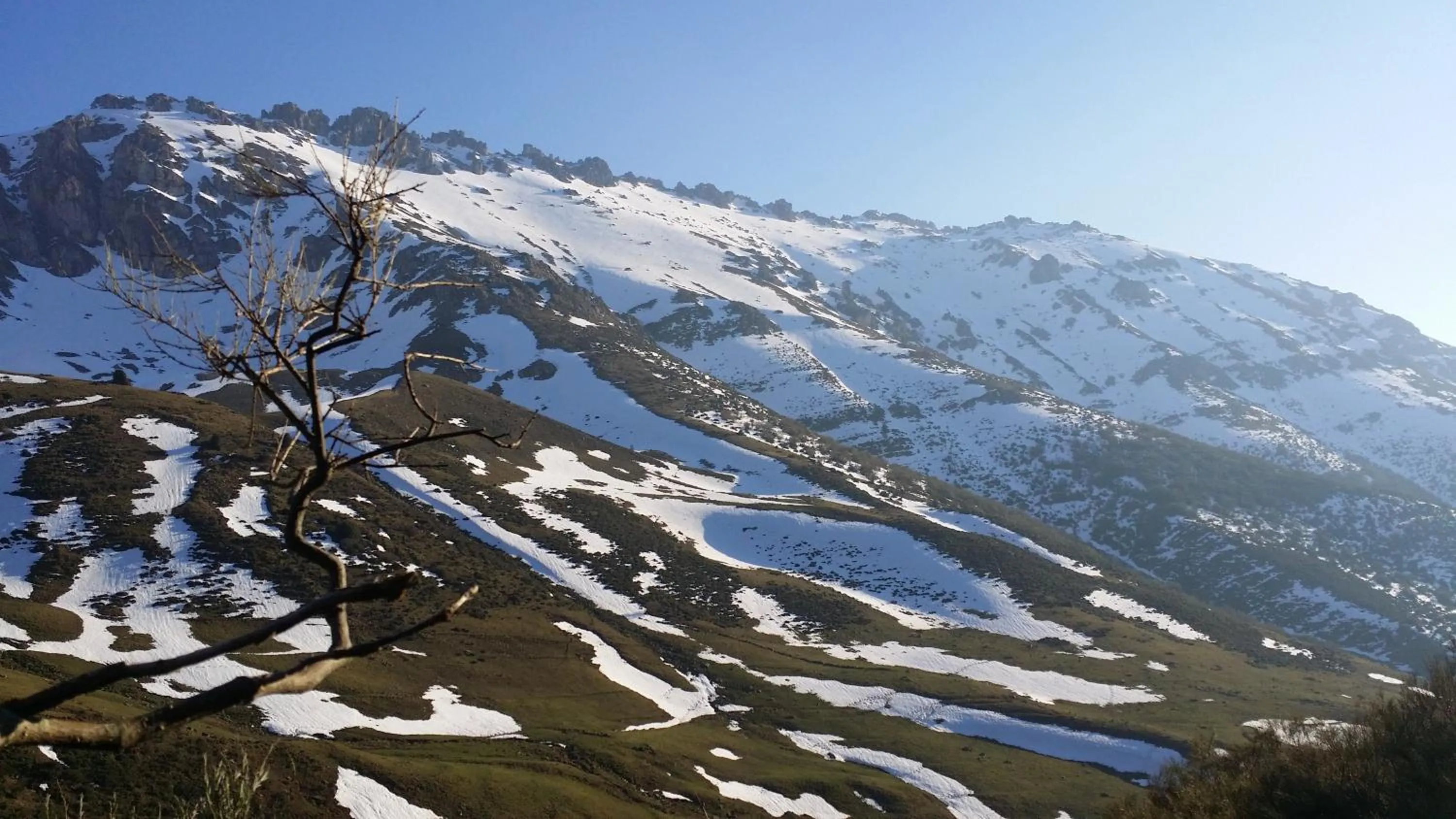 Mountain view in Balneario Caldas de Luna