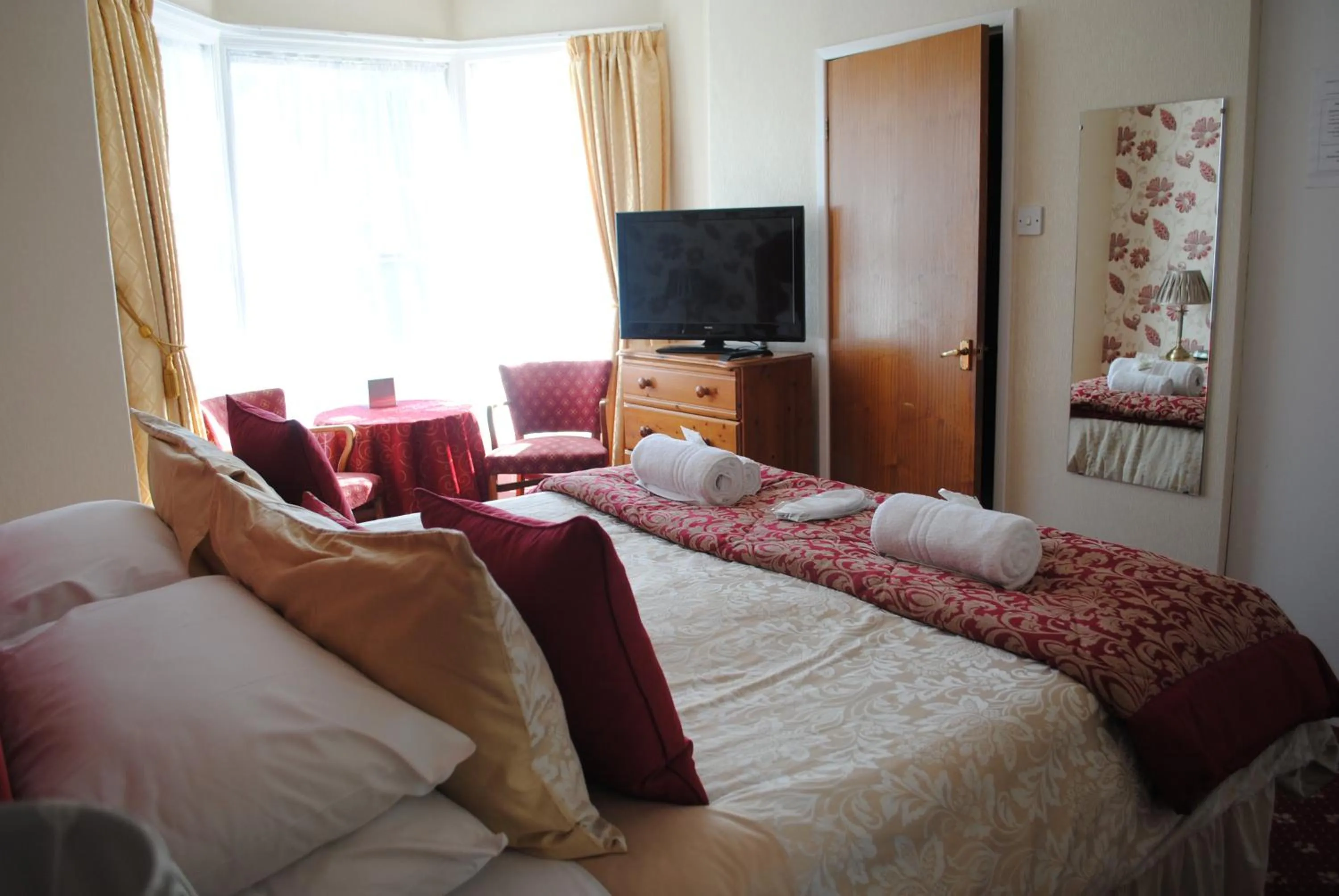 Bed in Craig-Ard Hotel