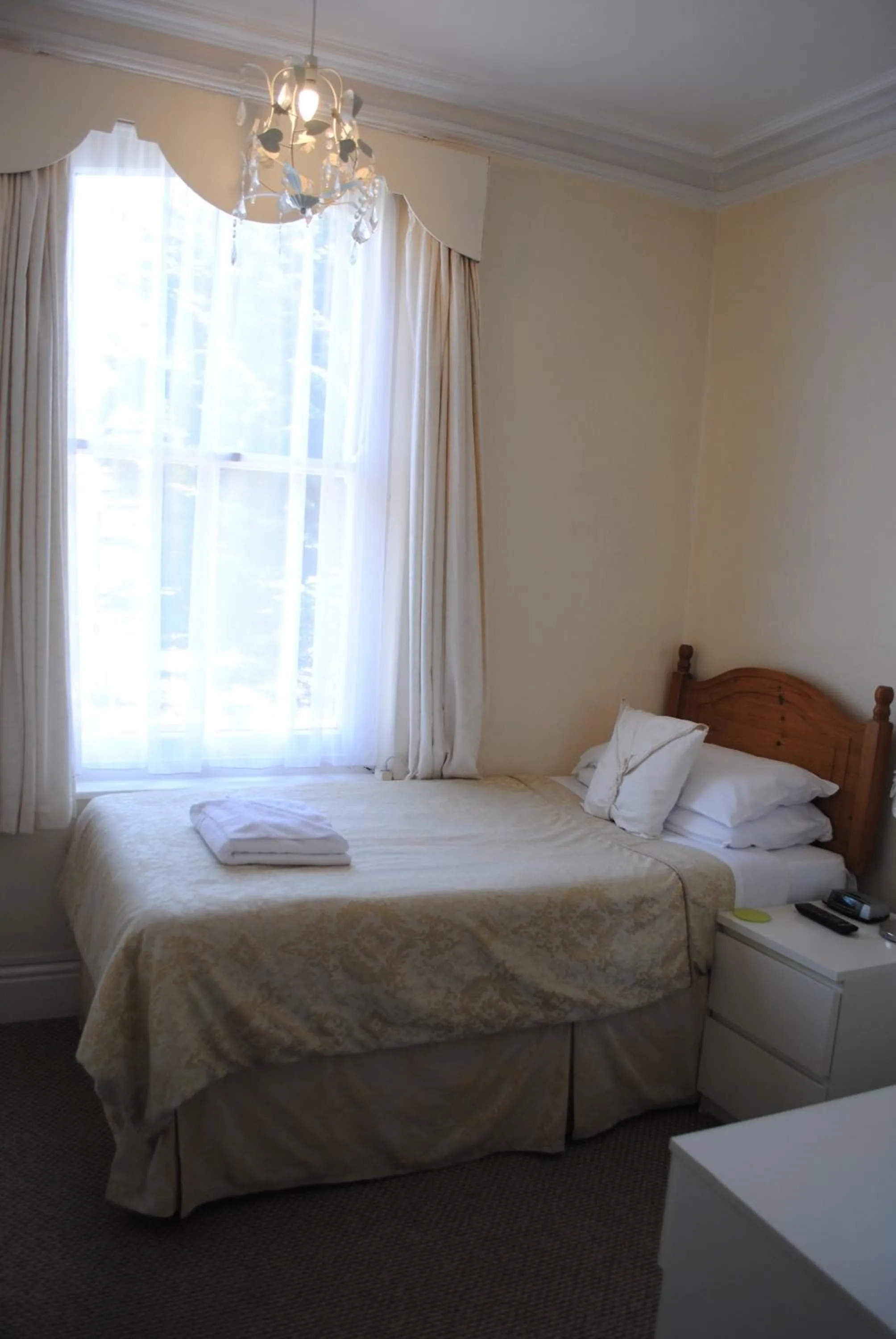 Bed in Craig-Ard Hotel