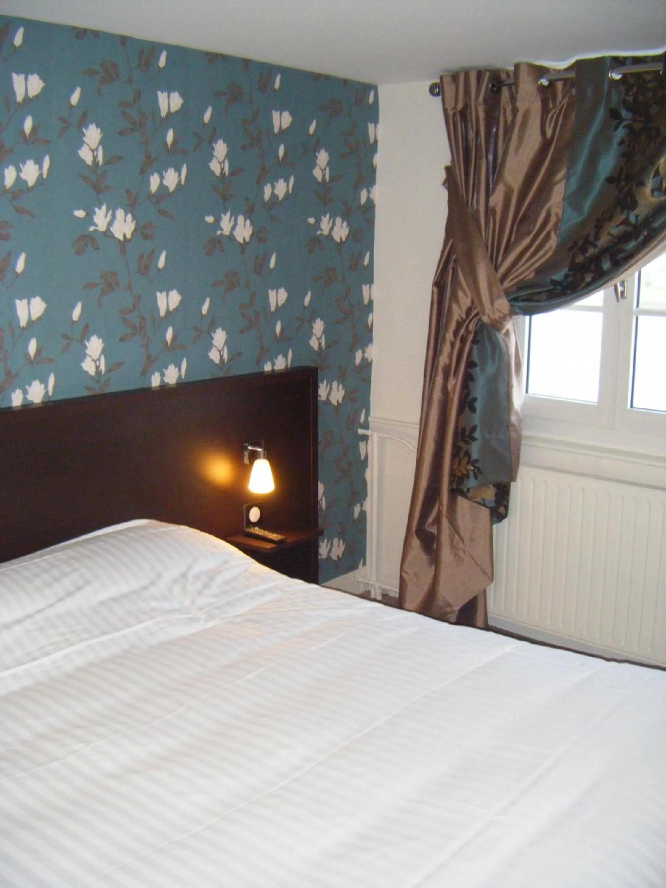 Photo of the whole room, Bed in Logis - Hôtel & Restaurant Le Bellevue