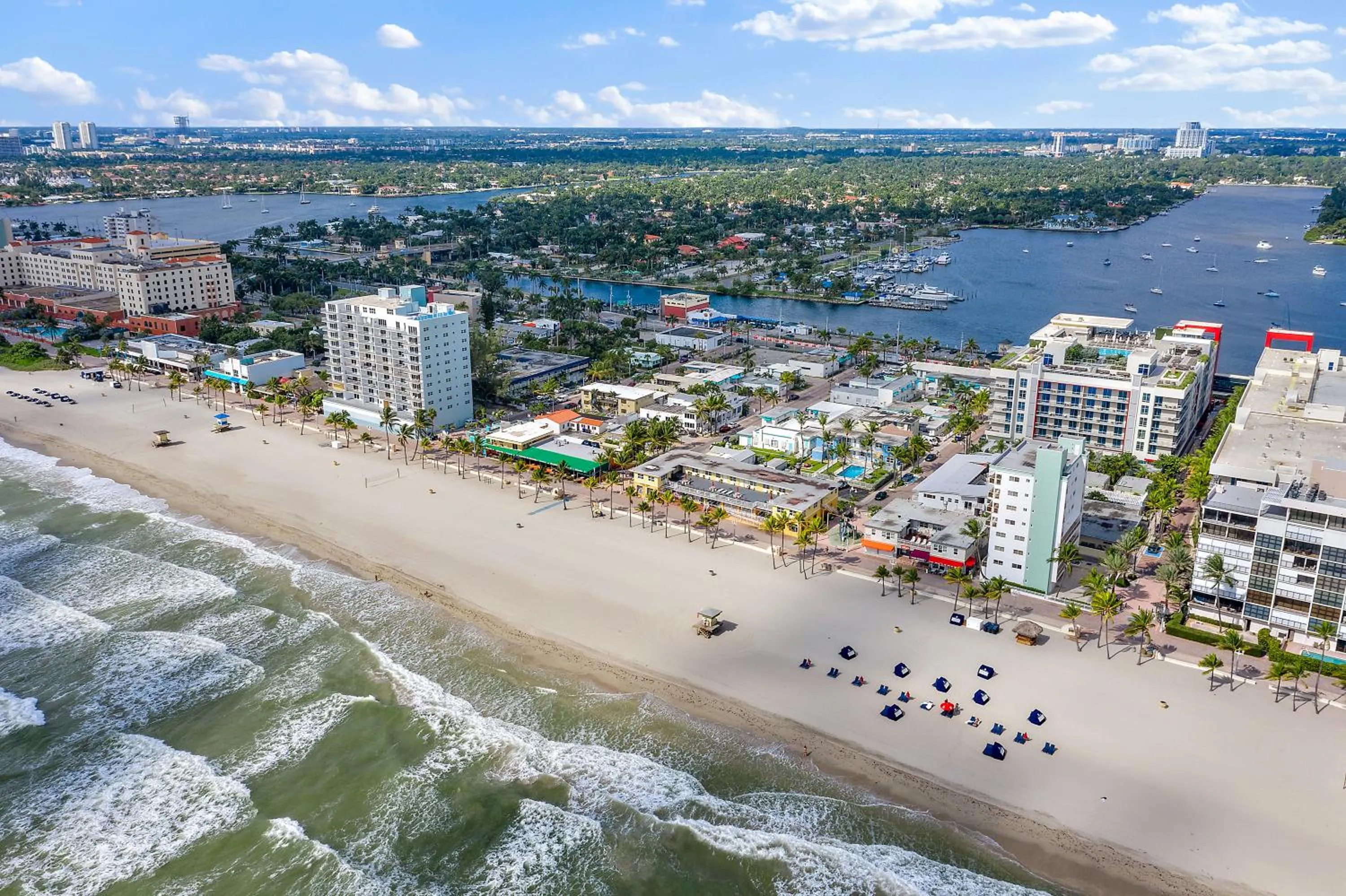 Bird's eye view in Hollywood Beachside Boutique Suite