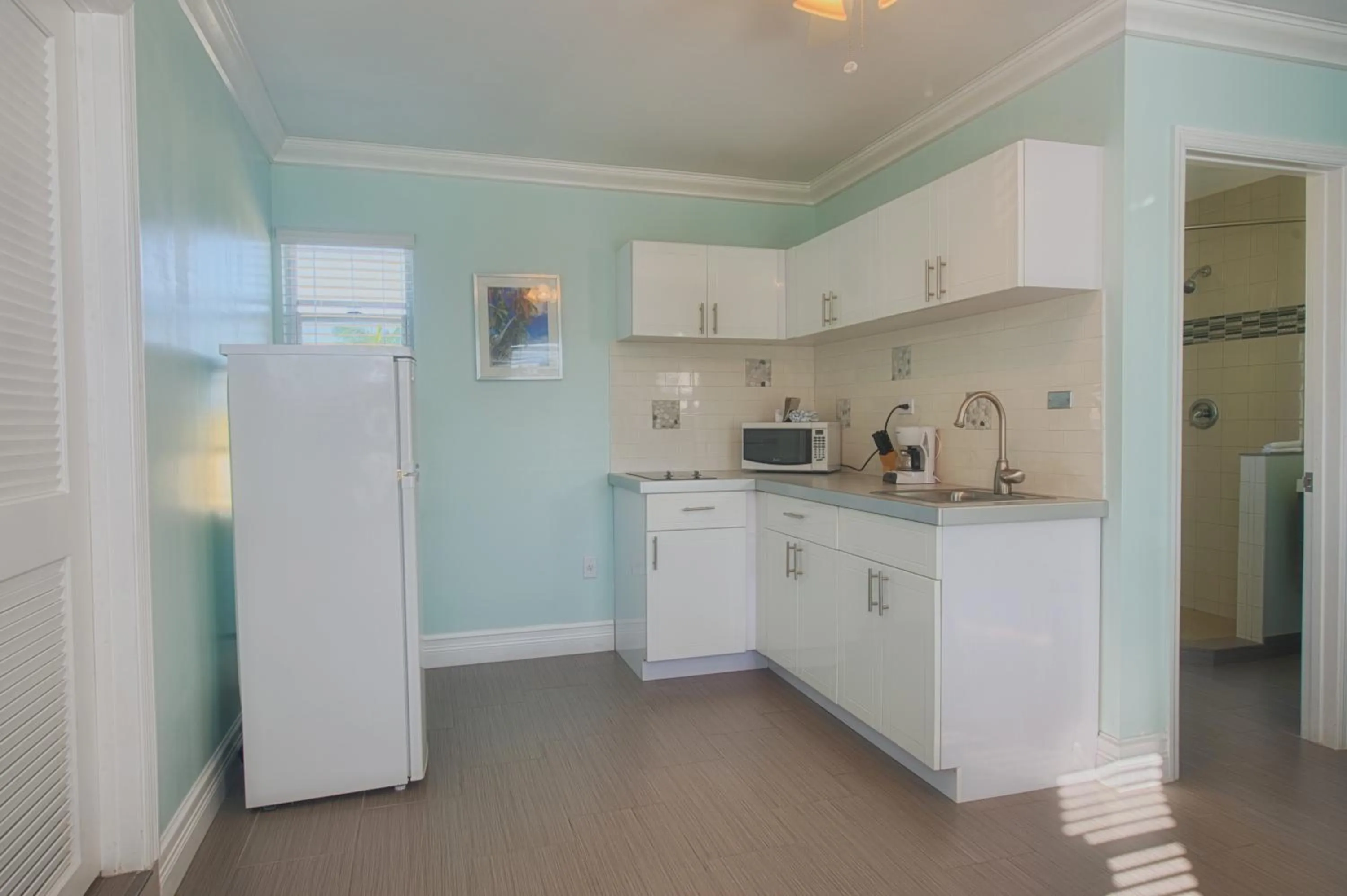 Kitchen or kitchenette in Hollywood Beachside Boutique Suite