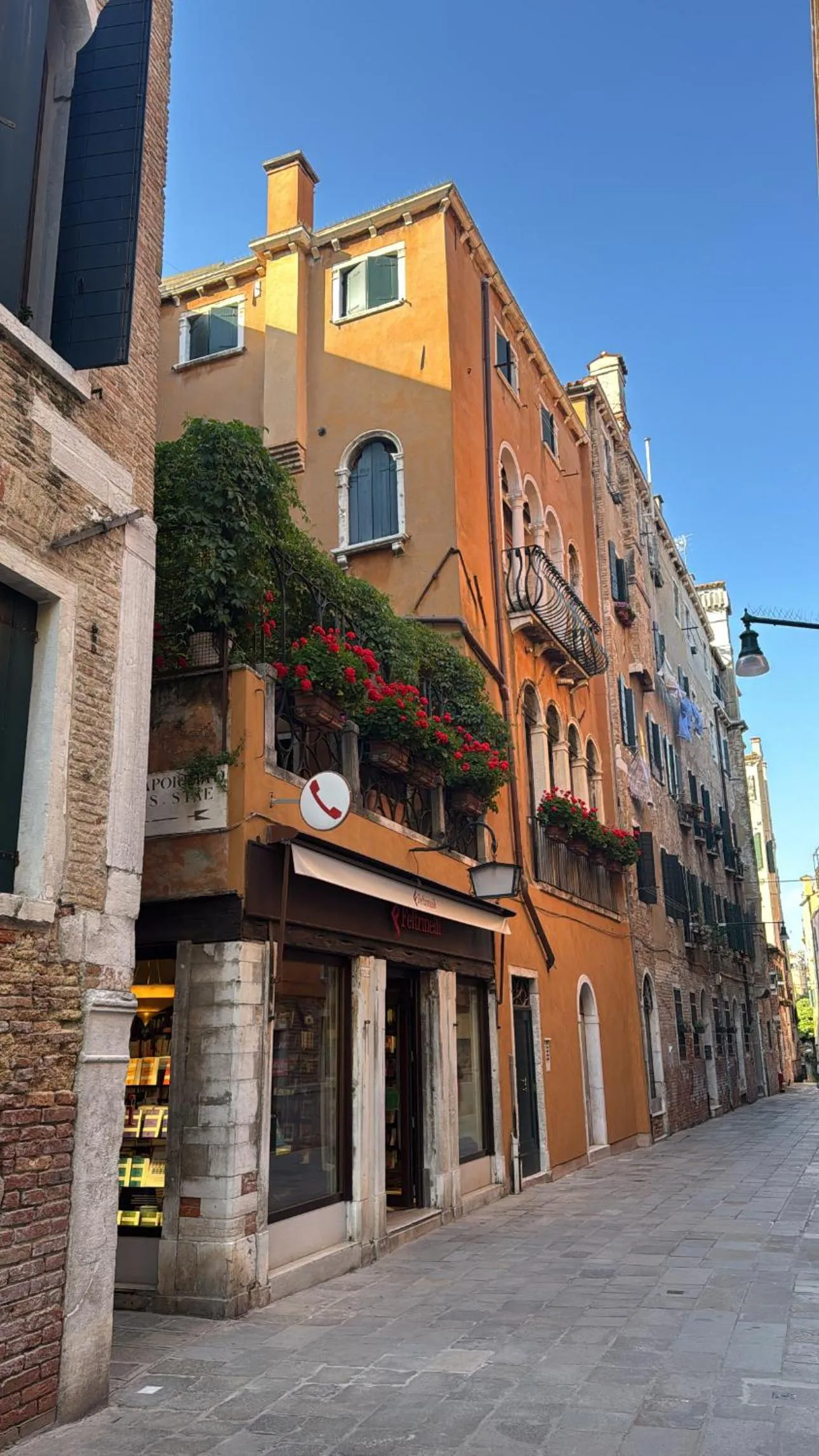 Property building in B&B Beroni a Venezia
