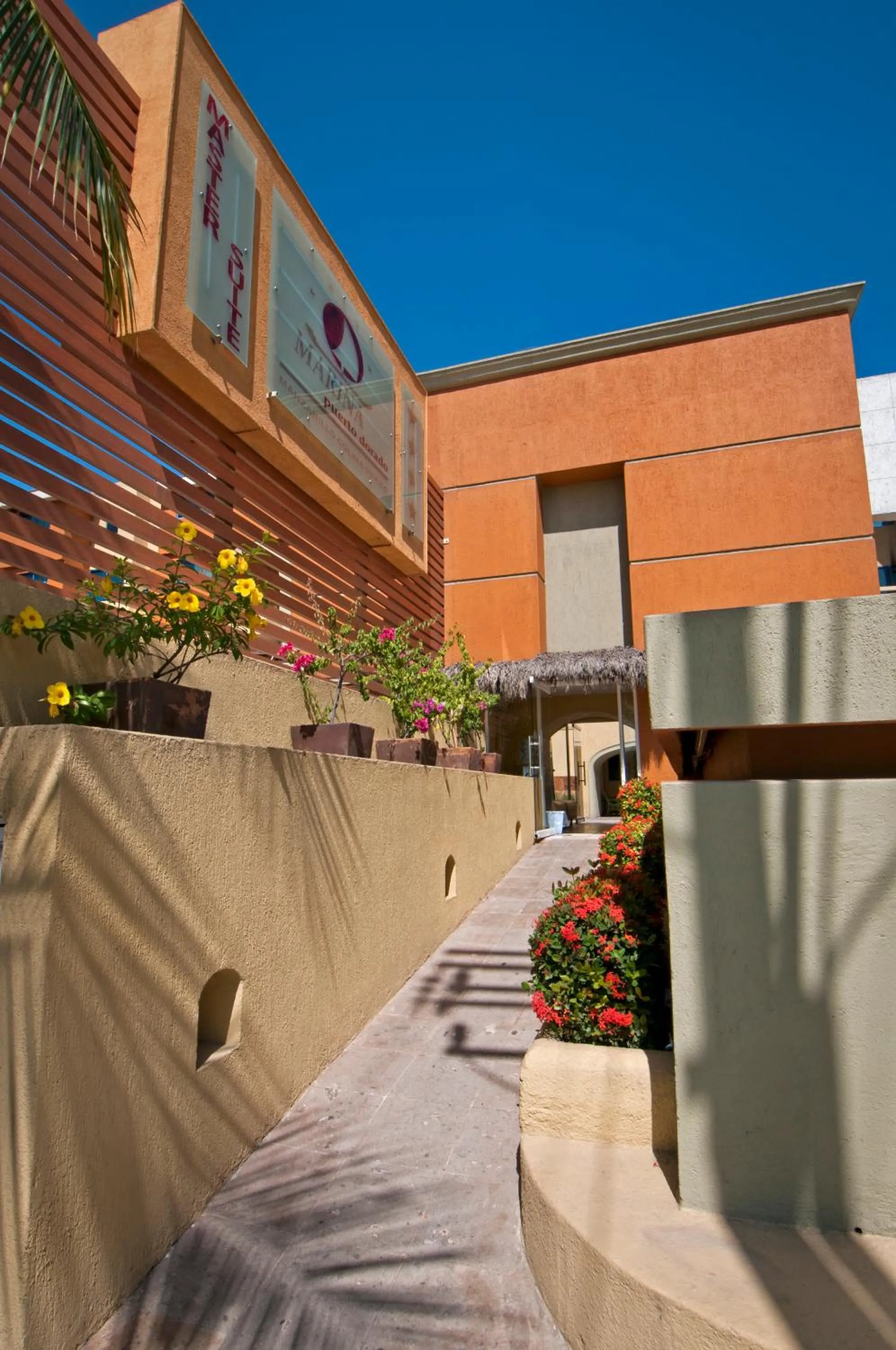 Facade/entrance in Hotel Marina Puerto Dorado - Todo Incluido
