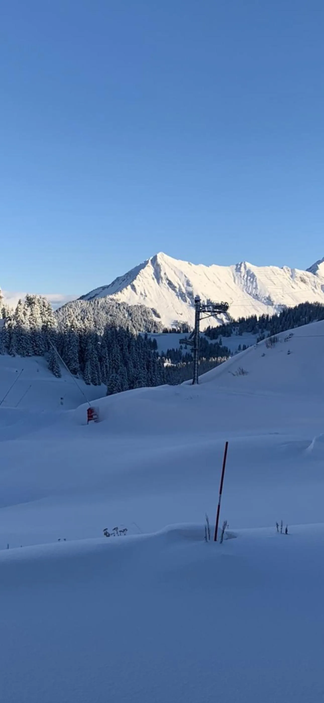 Property building in Hotel du Lac