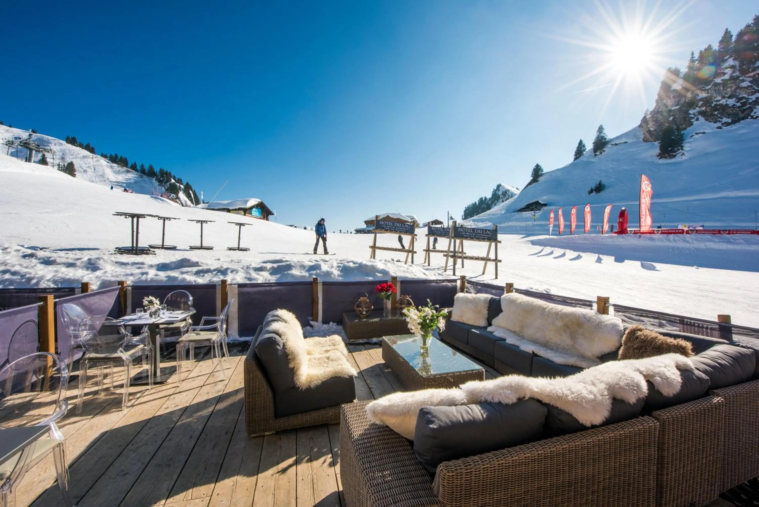 Property building in Hotel du Lac