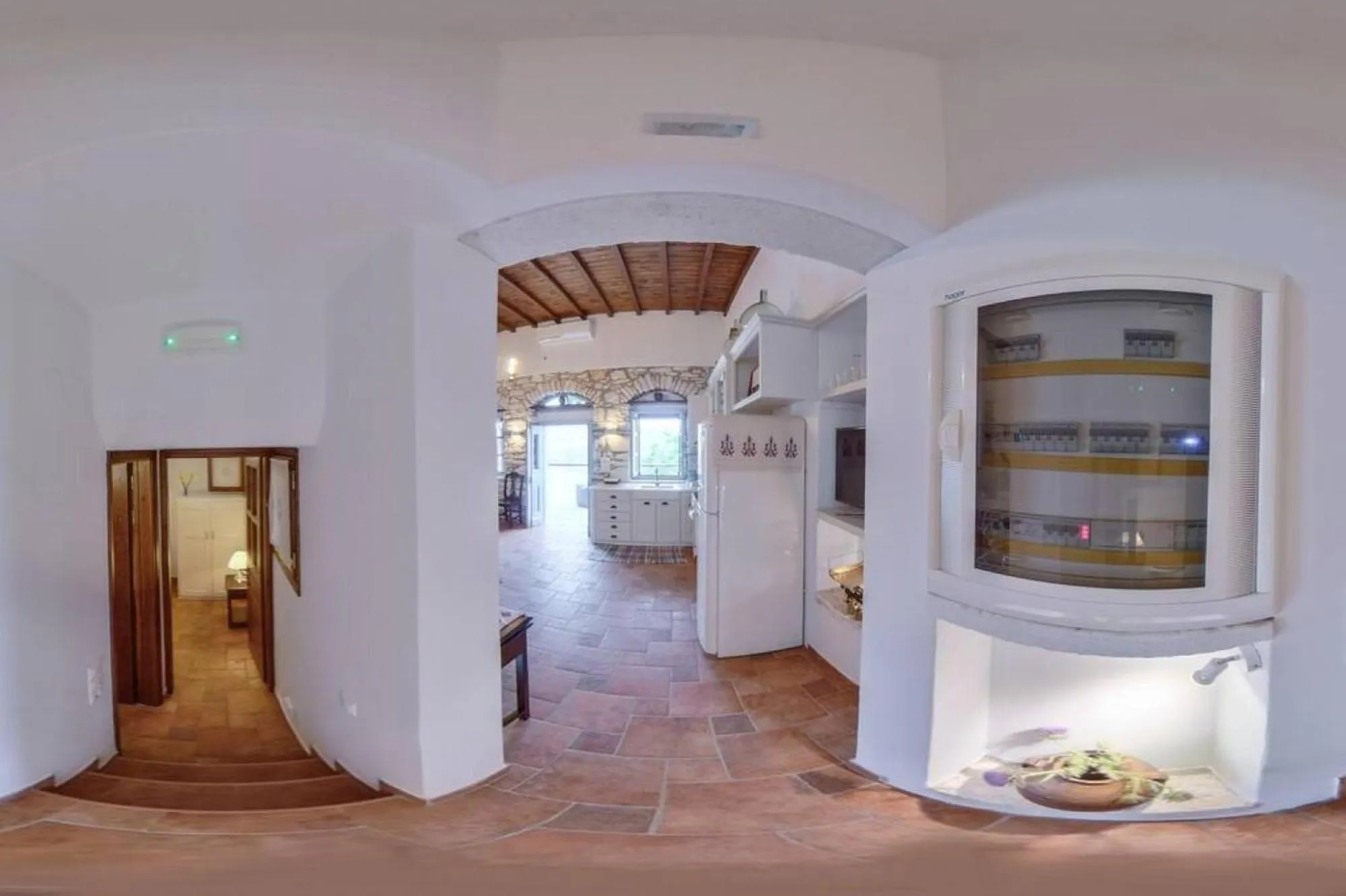 Traditional Inn Pirethron