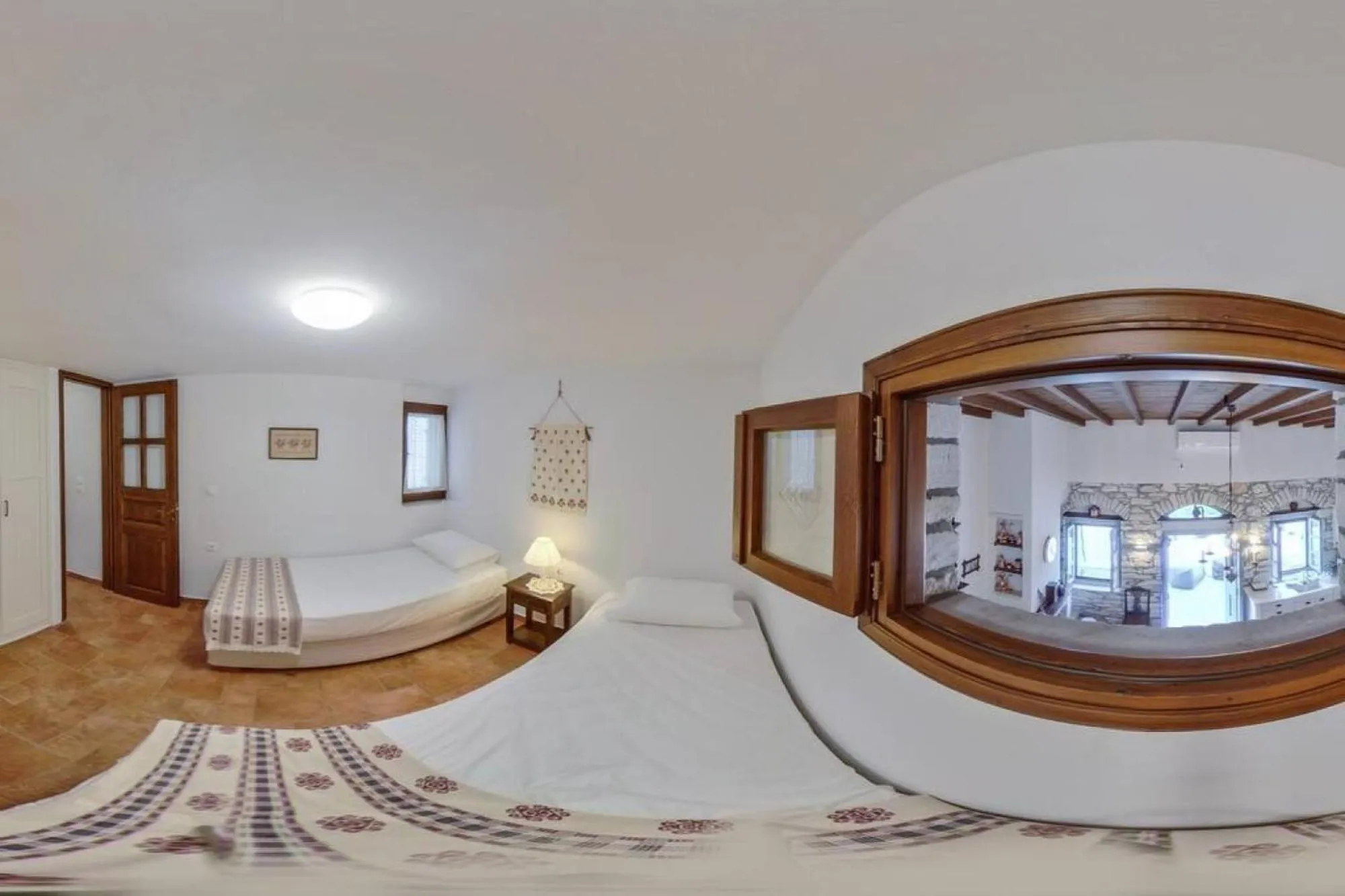 Traditional Inn Pirethron