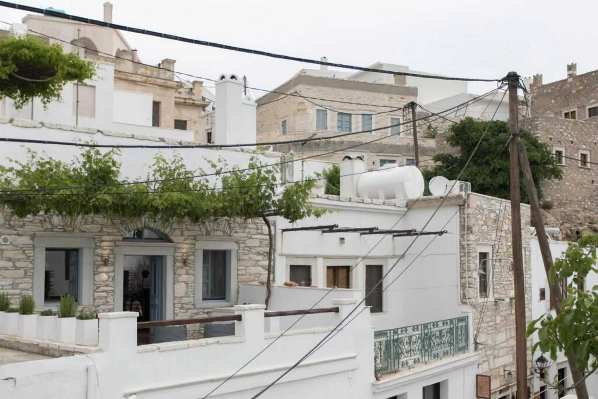 Property building in Traditional Inn Pirethron