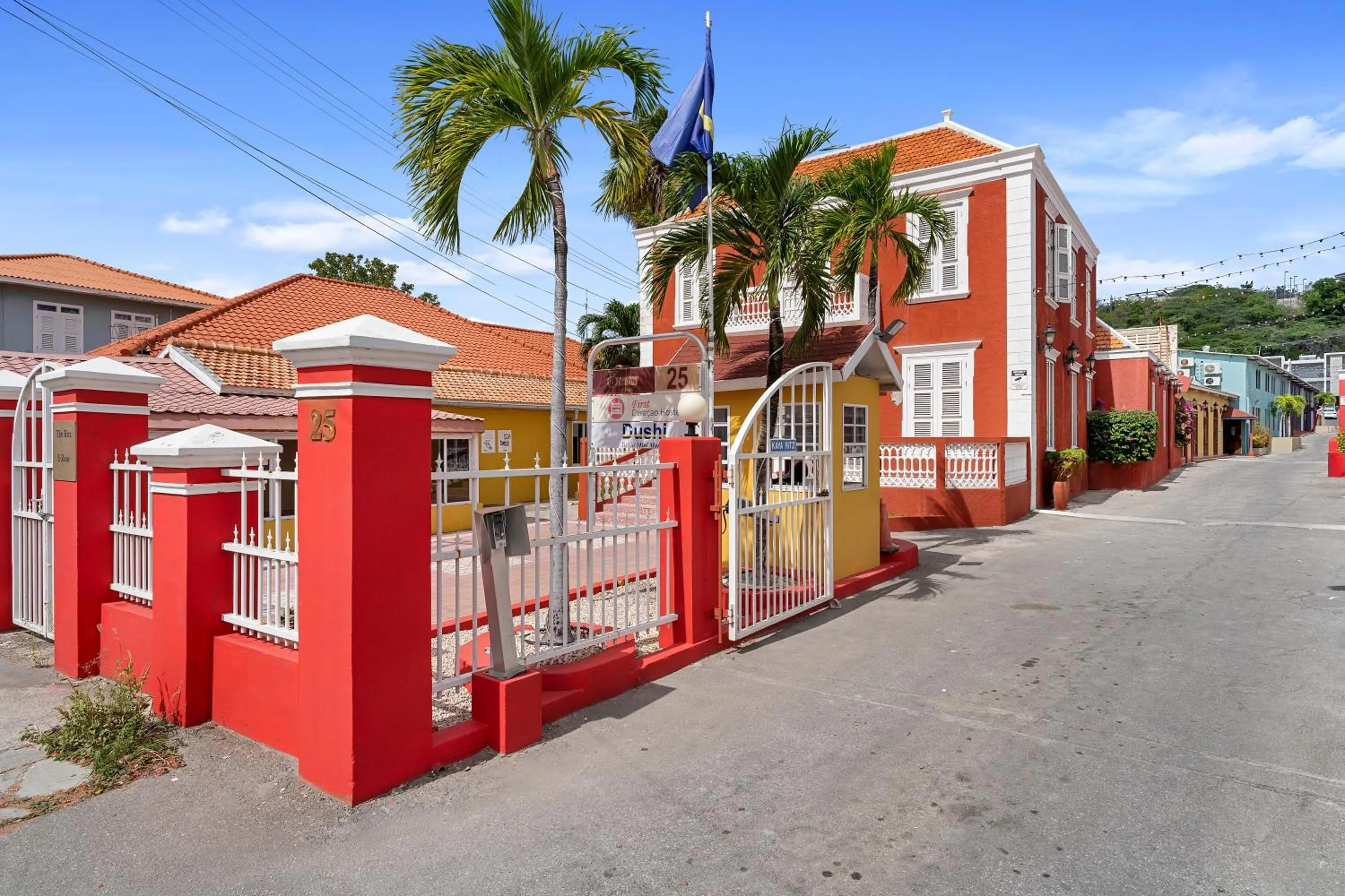 Facade/entrance in The Ritz Village