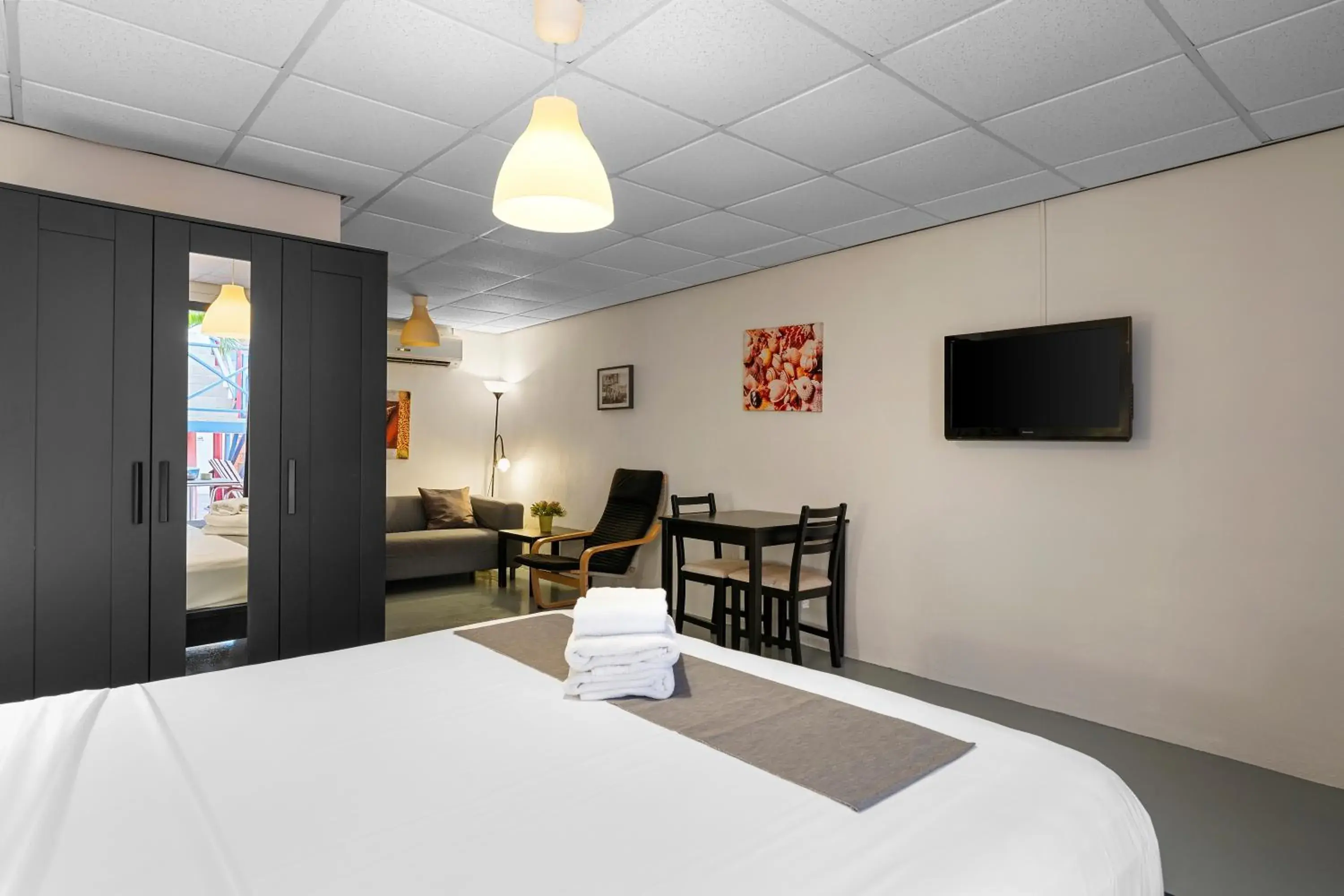 Budget Double Room in The Ritz Village Budget Double Room in The Ritz Village