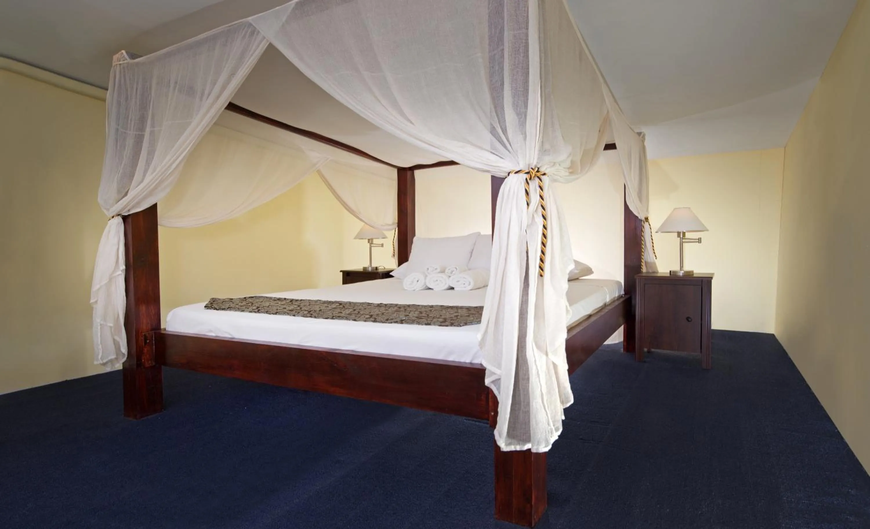 Caribbean Loft in The Ritz Village