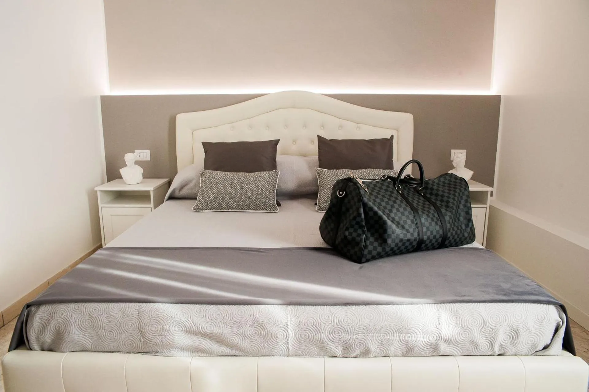 Bedroom, Bed in Lifestyle Veneto Suite