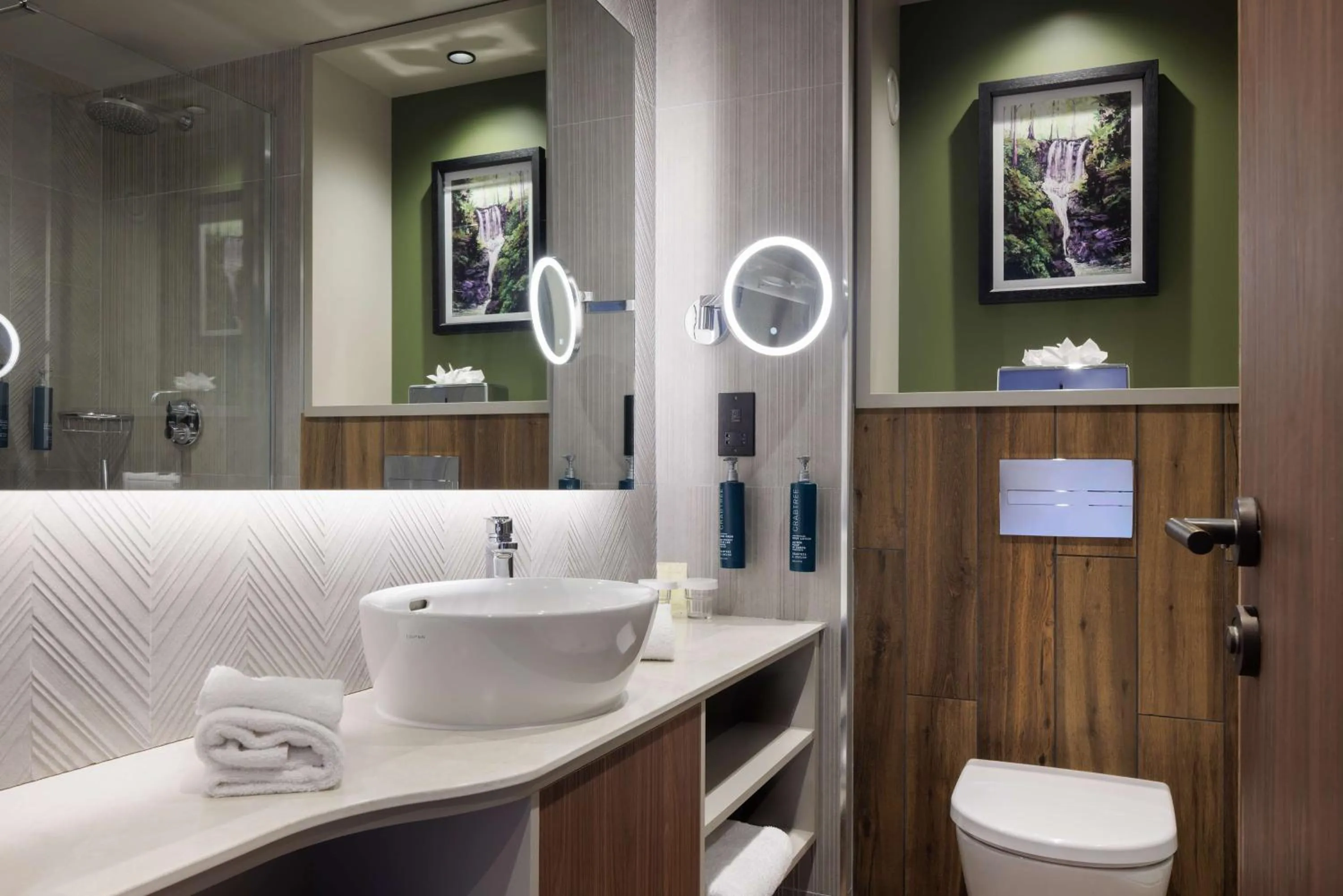 Bathroom in Doubletree by Hilton Belfast Templepatrick