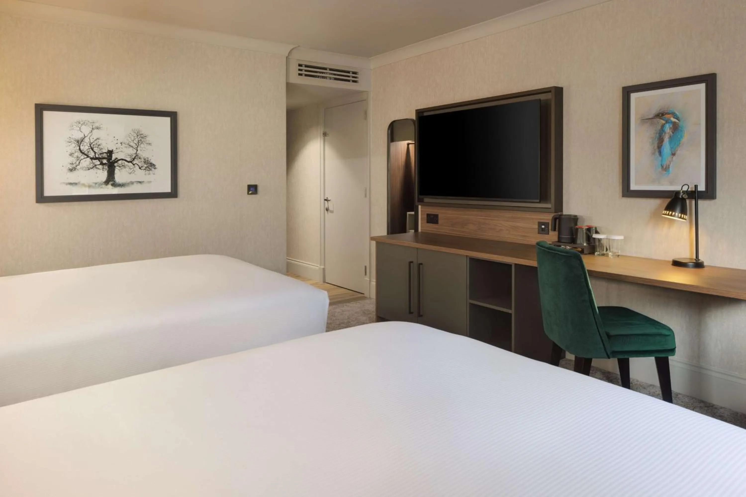 Bedroom, Bed in Doubletree by Hilton Belfast Templepatrick