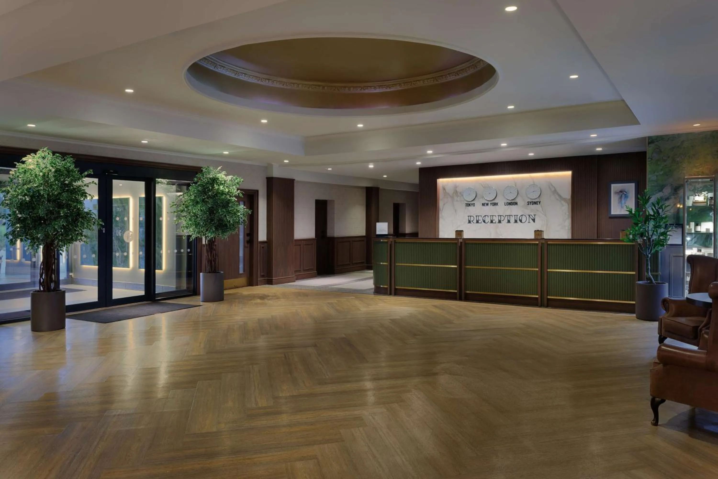 Lobby or reception in Doubletree by Hilton Belfast Templepatrick