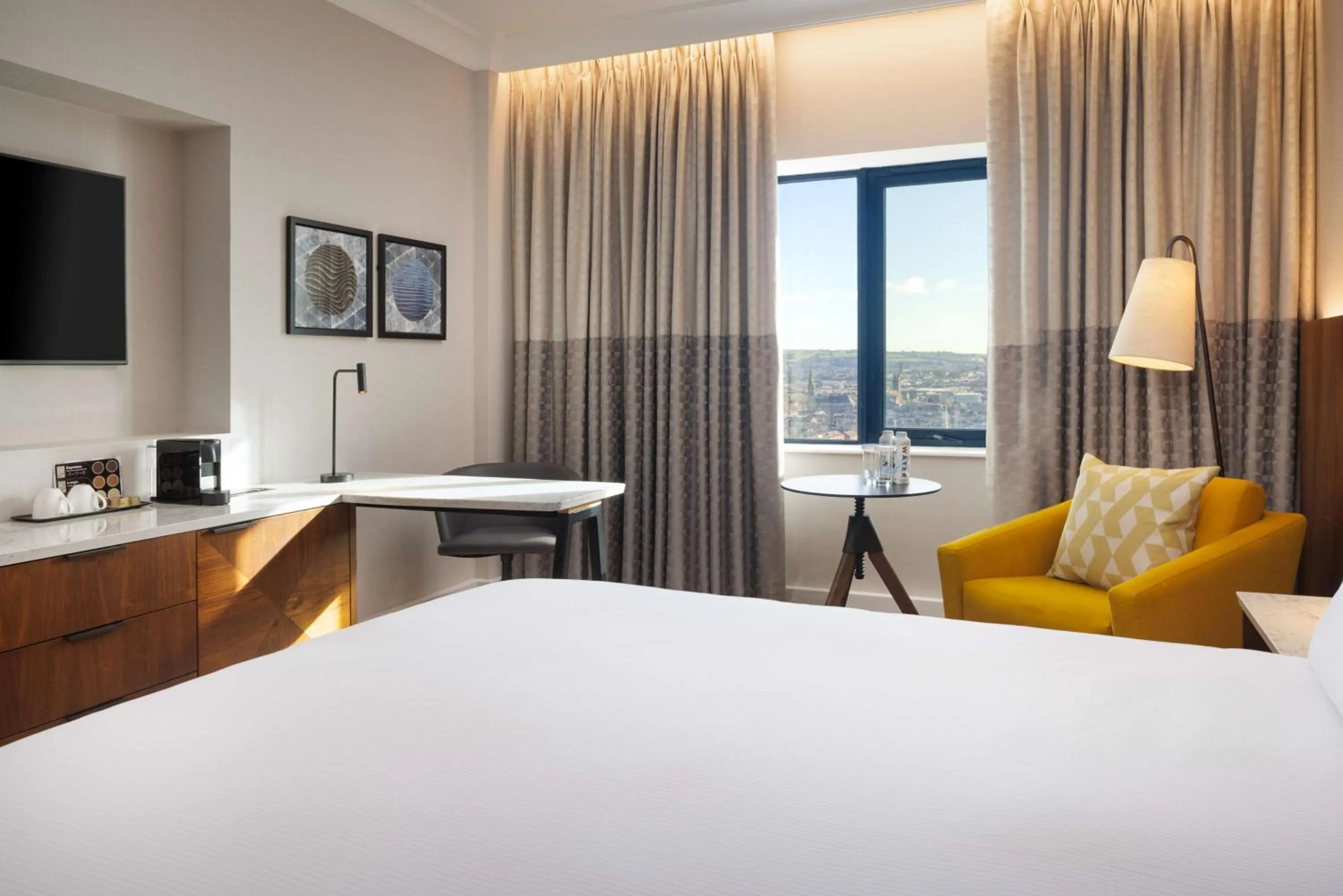 Bedroom, Bed in Hilton Belfast