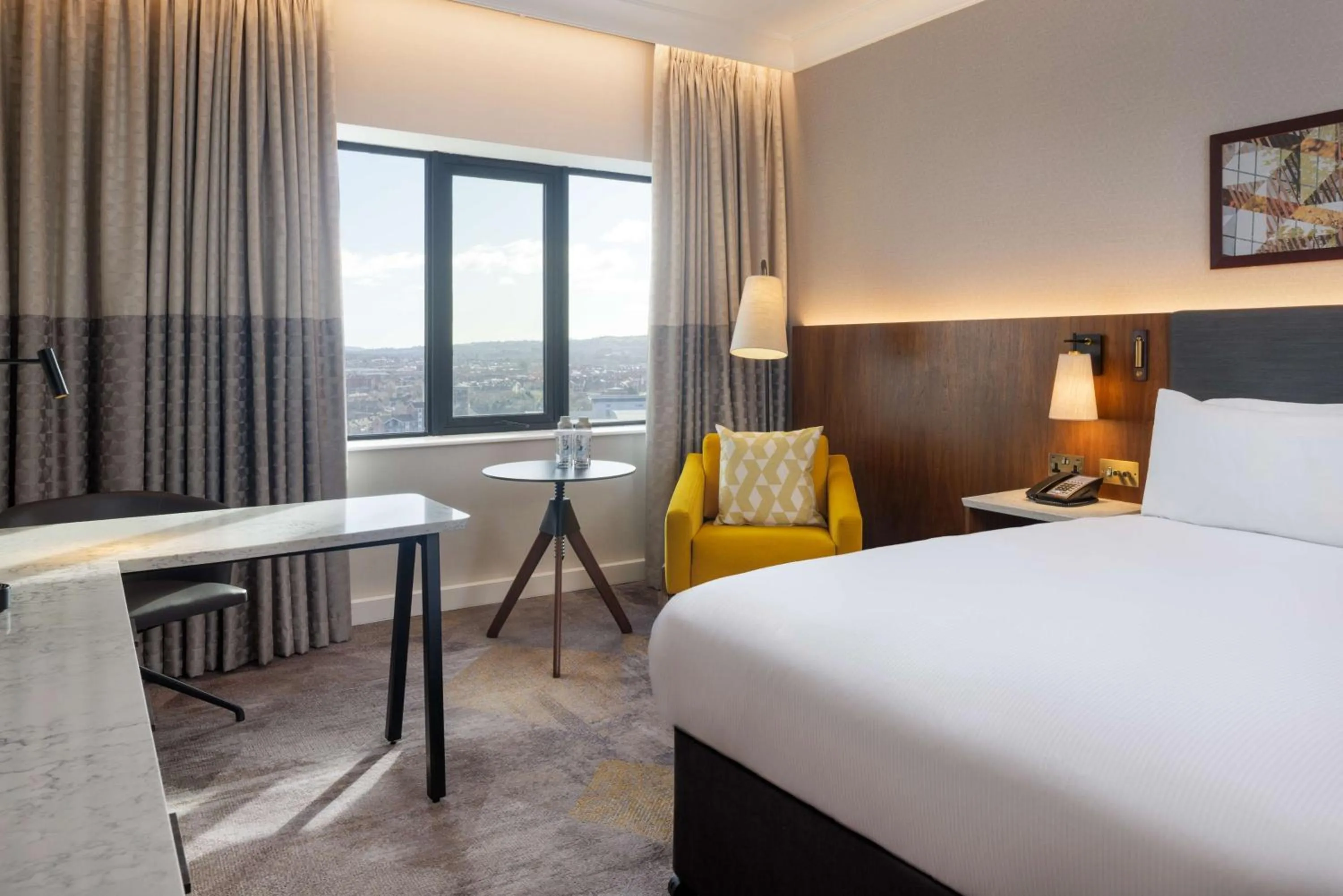 Bedroom, Bed in Hilton Belfast