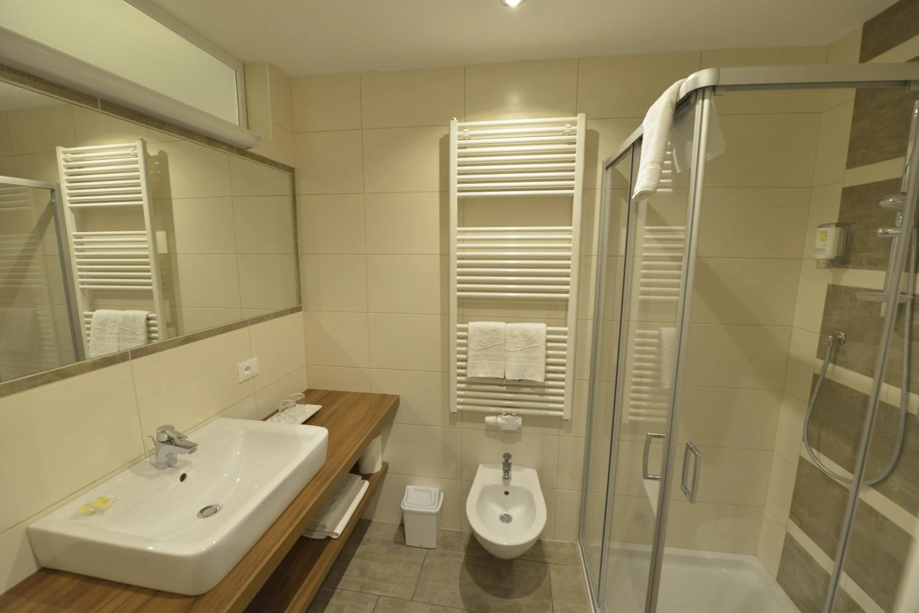 Bathroom in Molaris Lodge