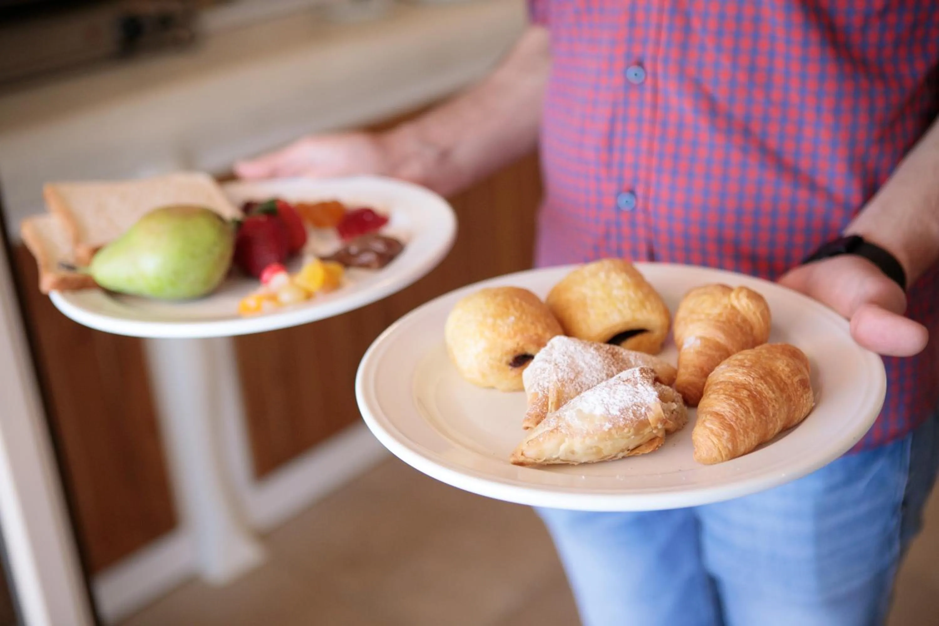 Buffet breakfast in Margaritari Hotel