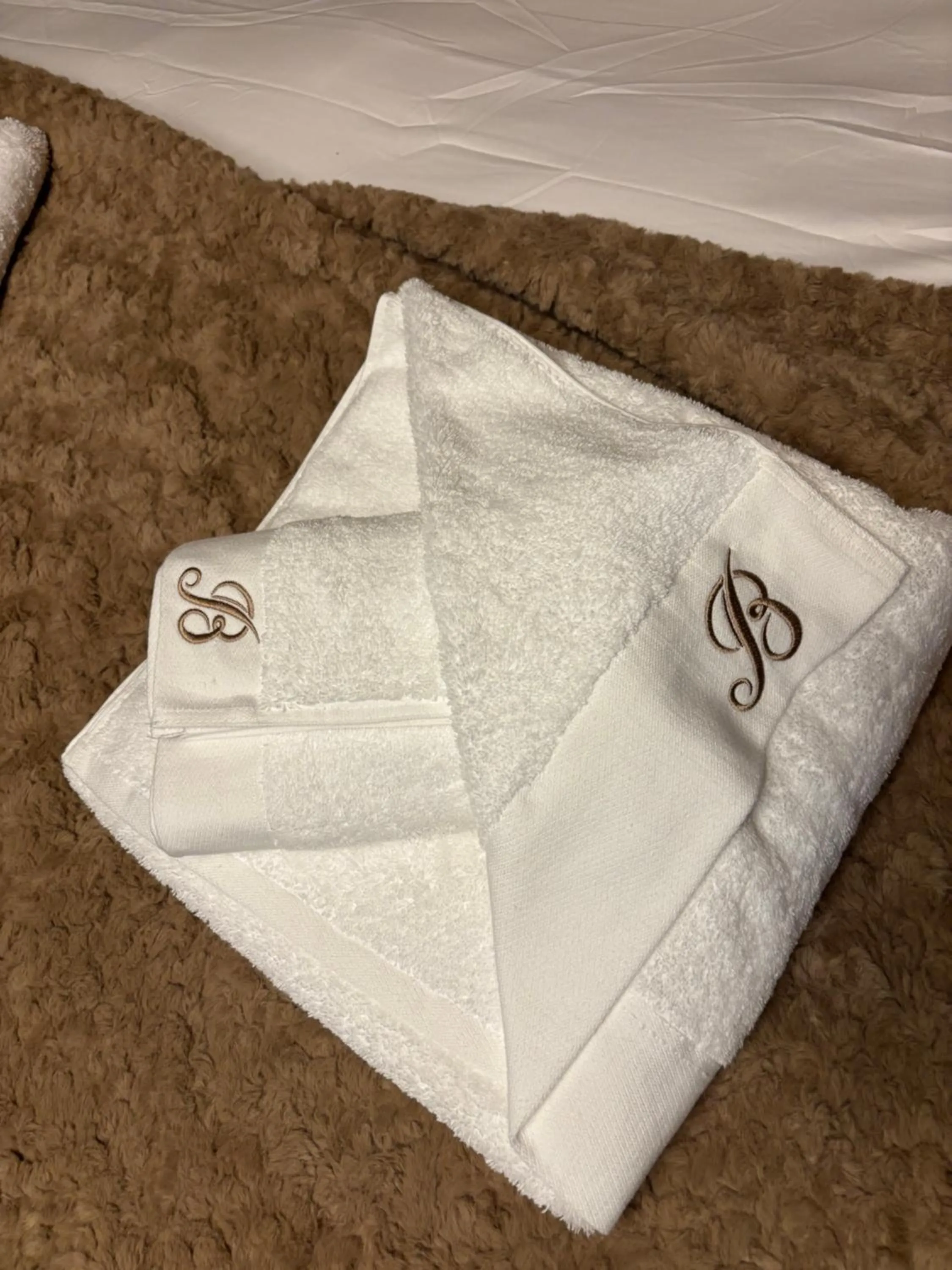 towels in Vathyskia Guesthouse