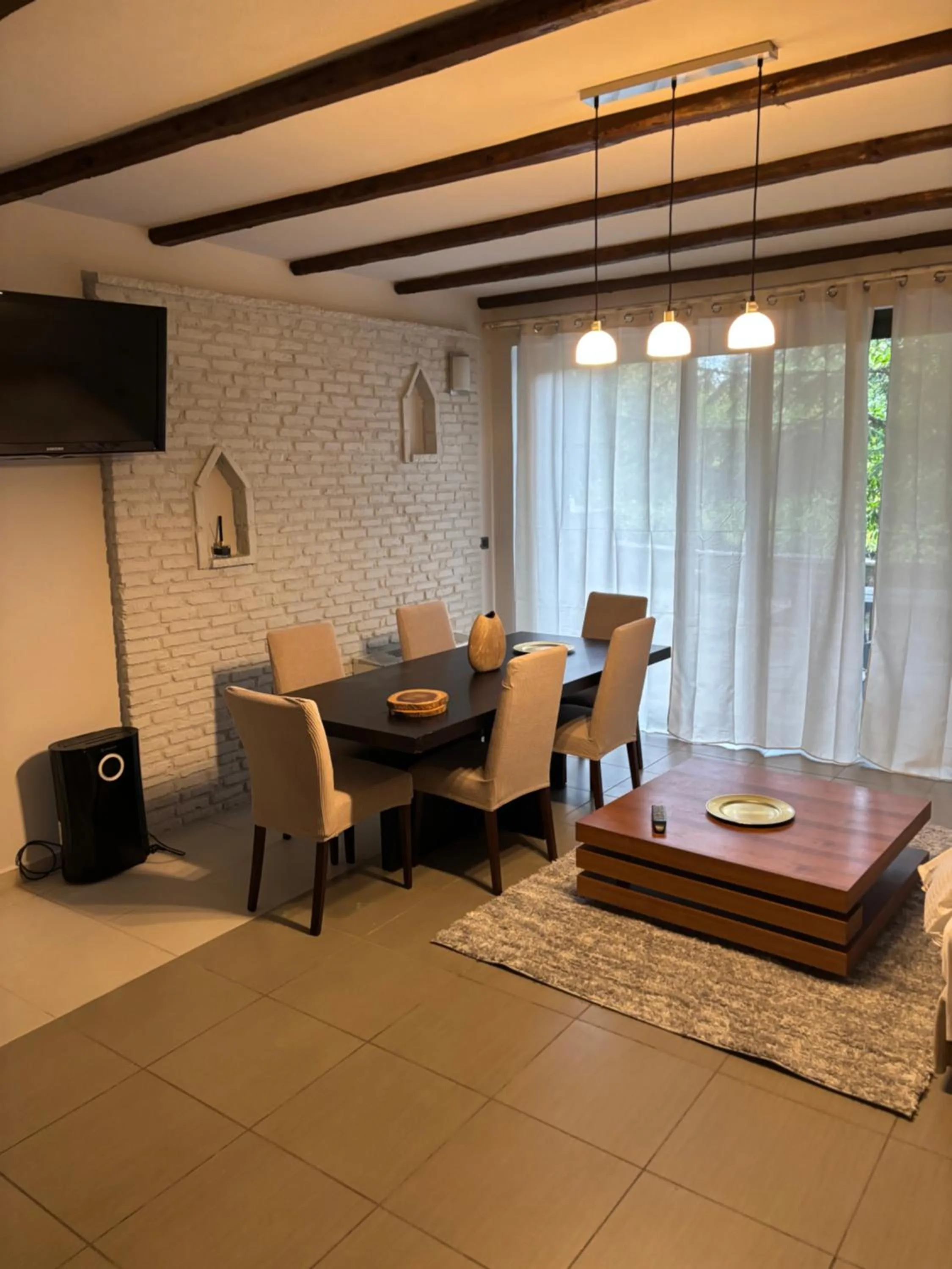 Vathyskia Guesthouse