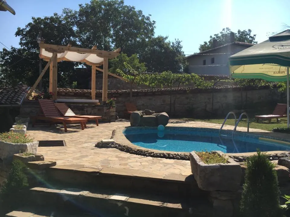 Patio in Hotel Pri Chakara