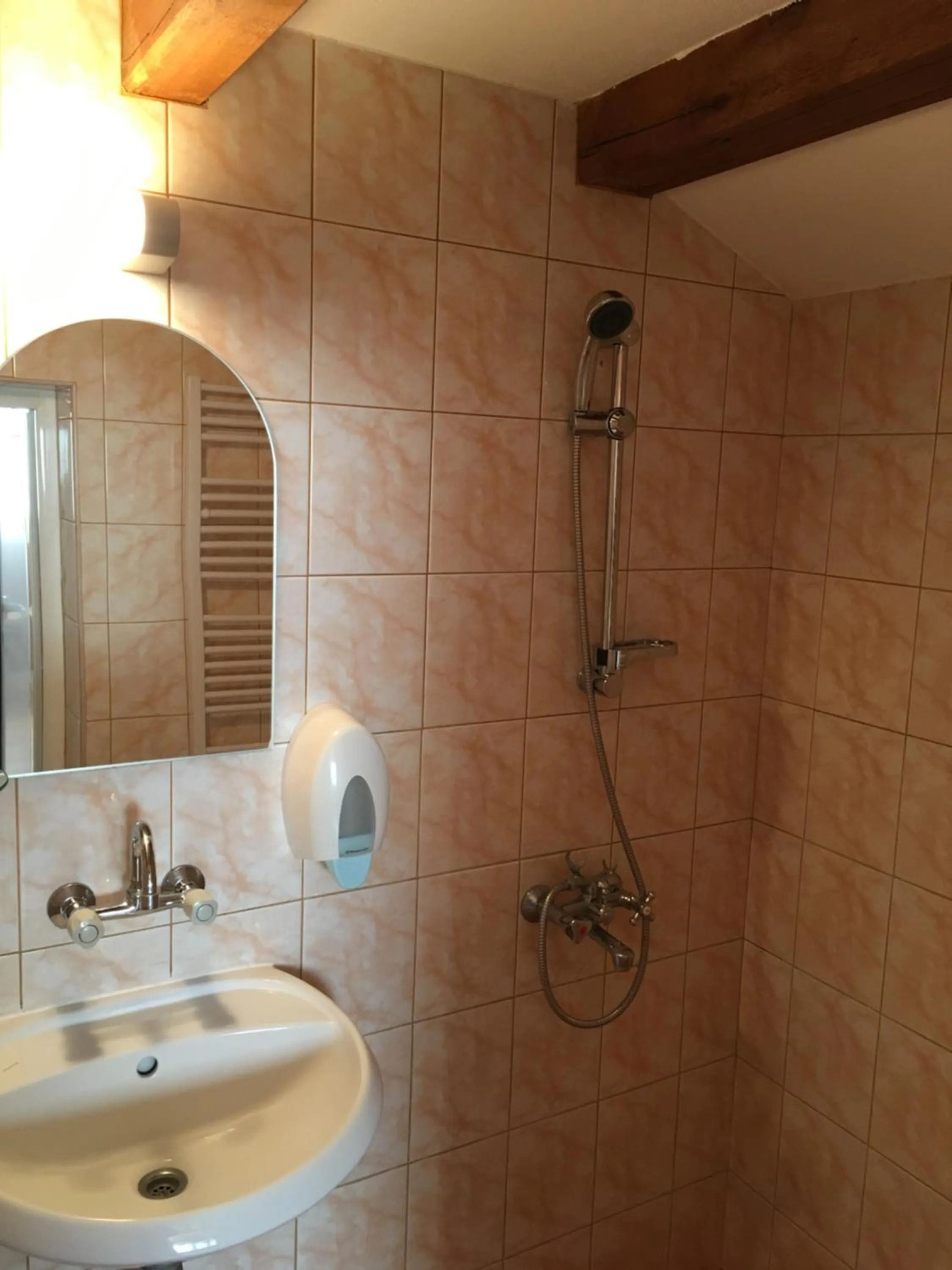 Bathroom in Hotel Pri Chakara