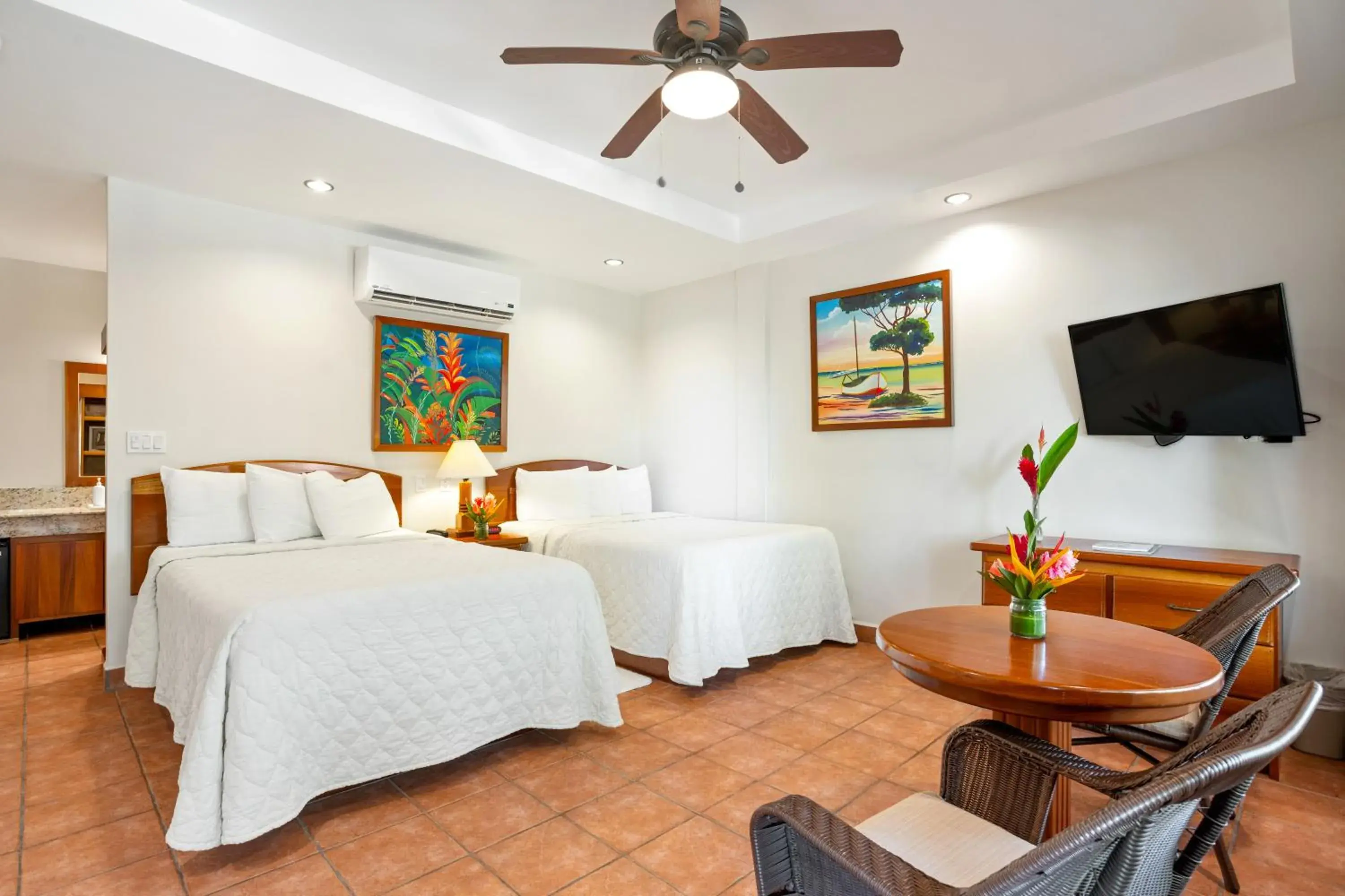 Standard Double Room in SunBreeze Hotel Standard Double Room in SunBreeze Hotel