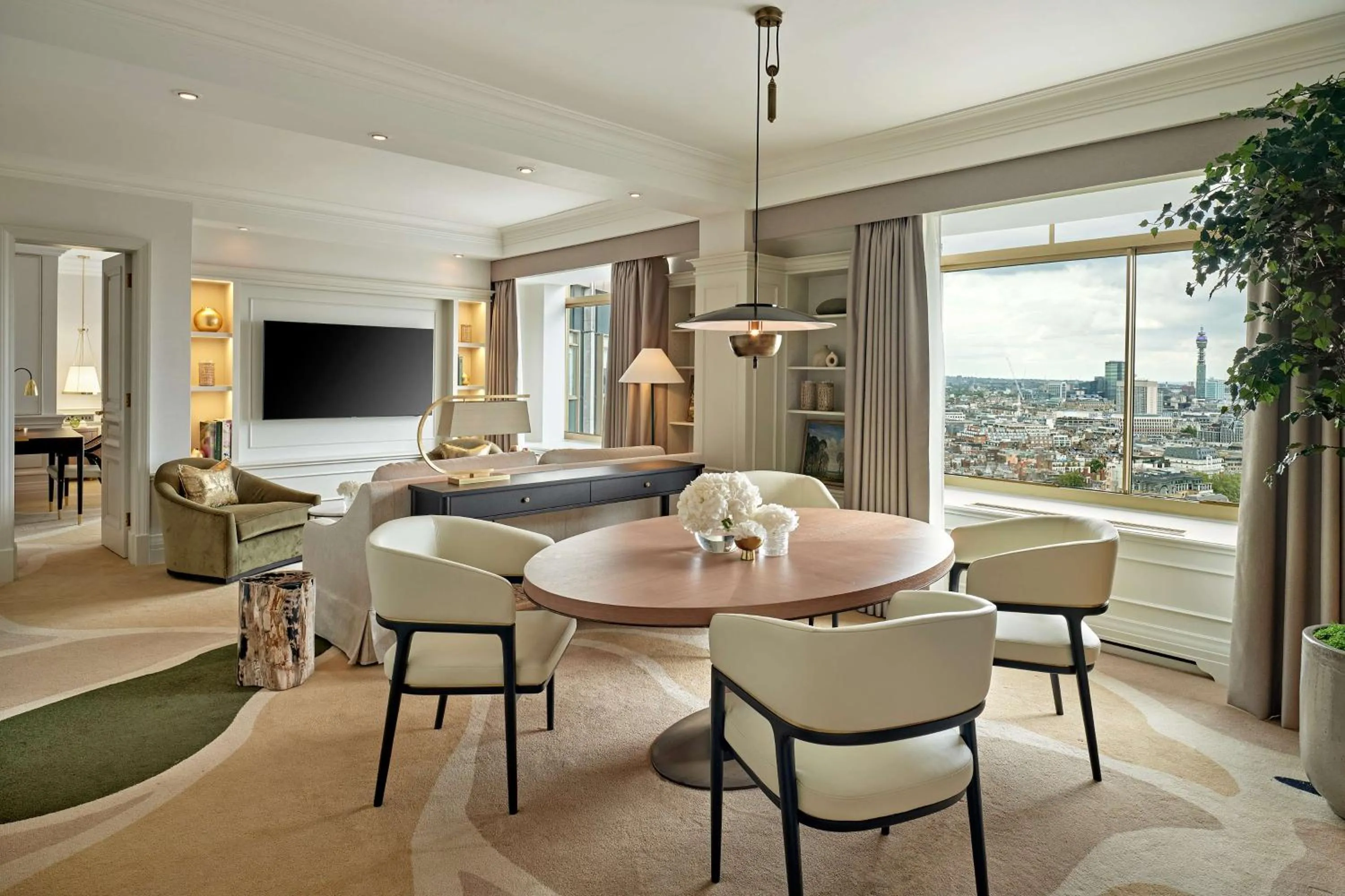 Living room in London Hilton on Park Lane