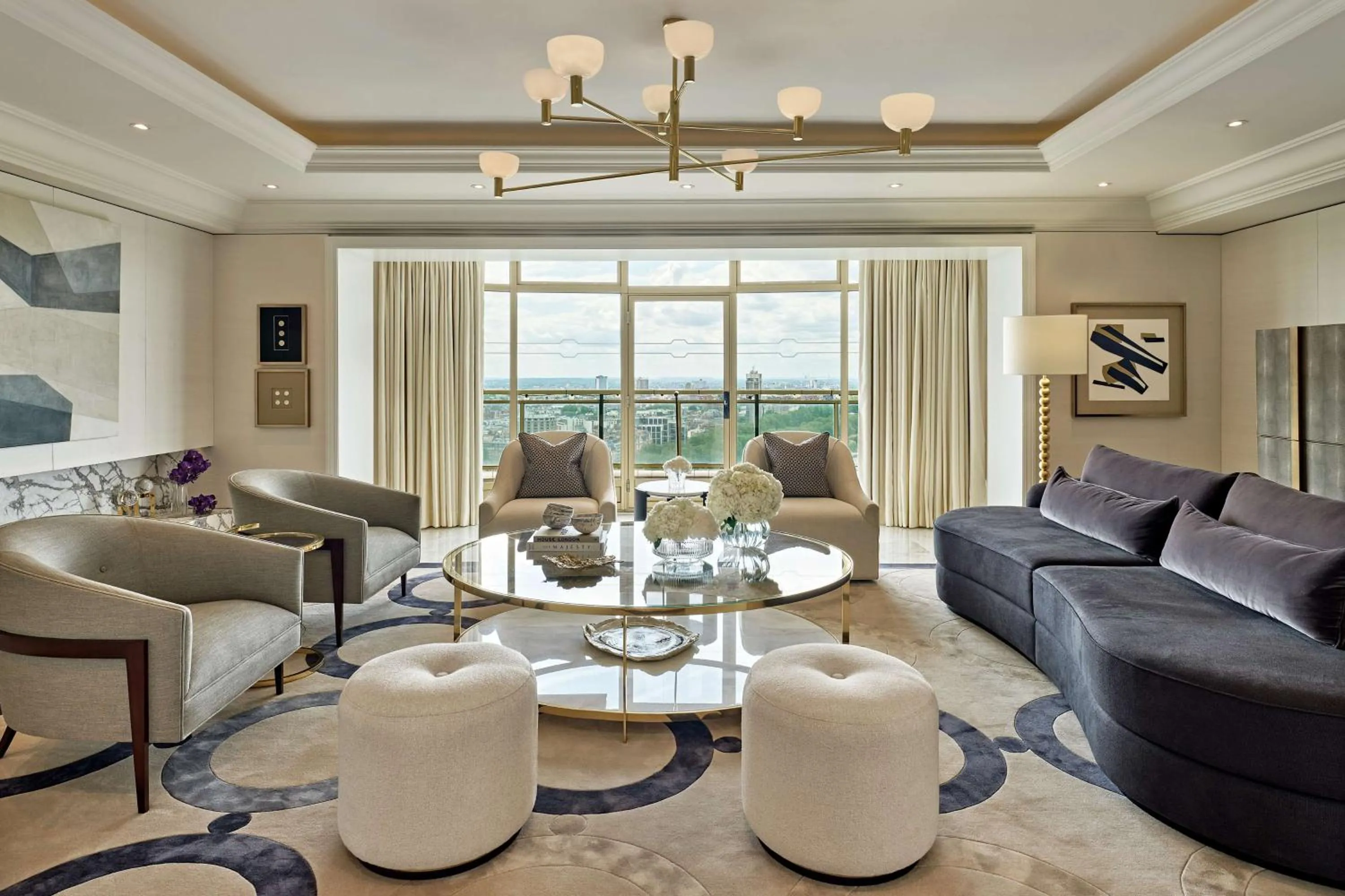 Photo of the whole room in London Hilton on Park Lane