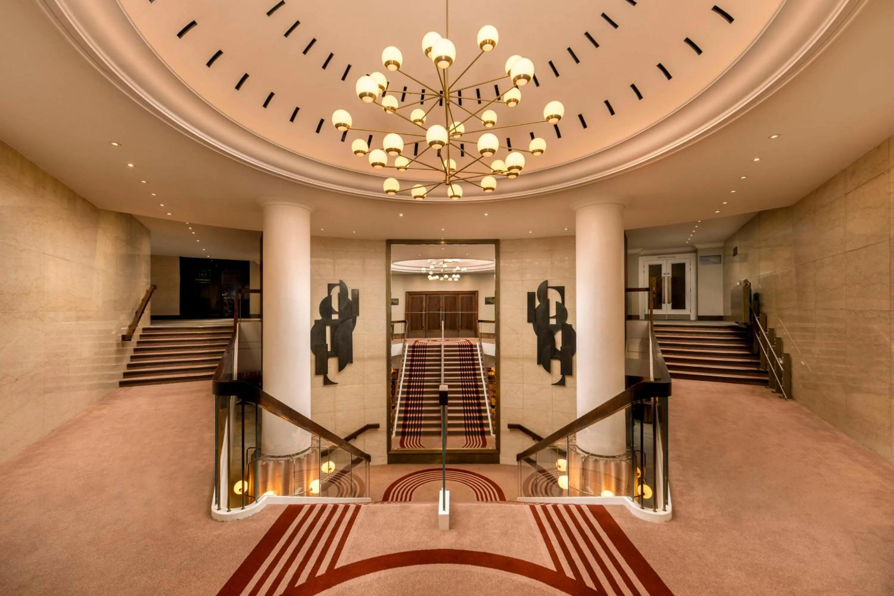 Lobby or reception in London Hilton on Park Lane