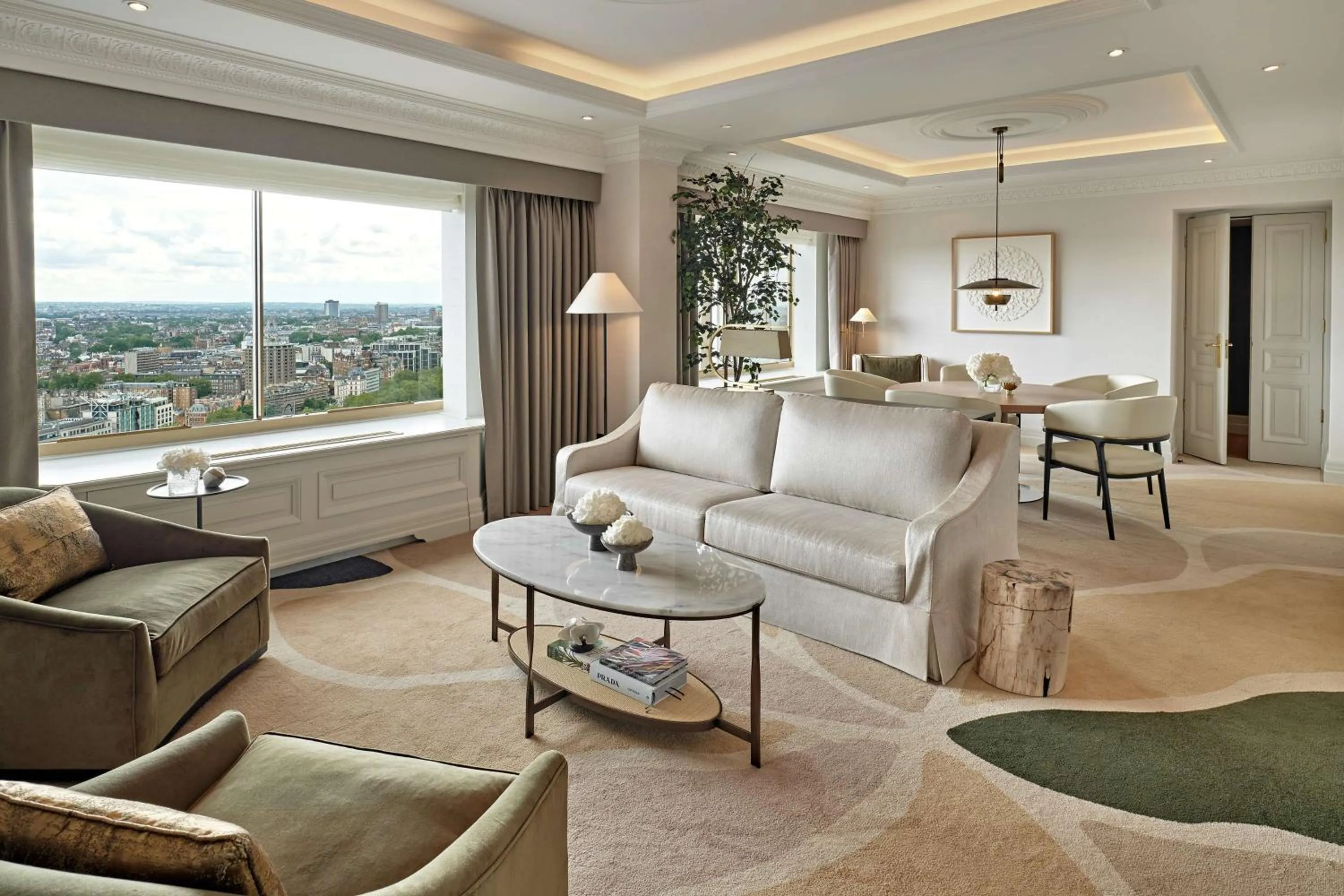 Living room in London Hilton on Park Lane