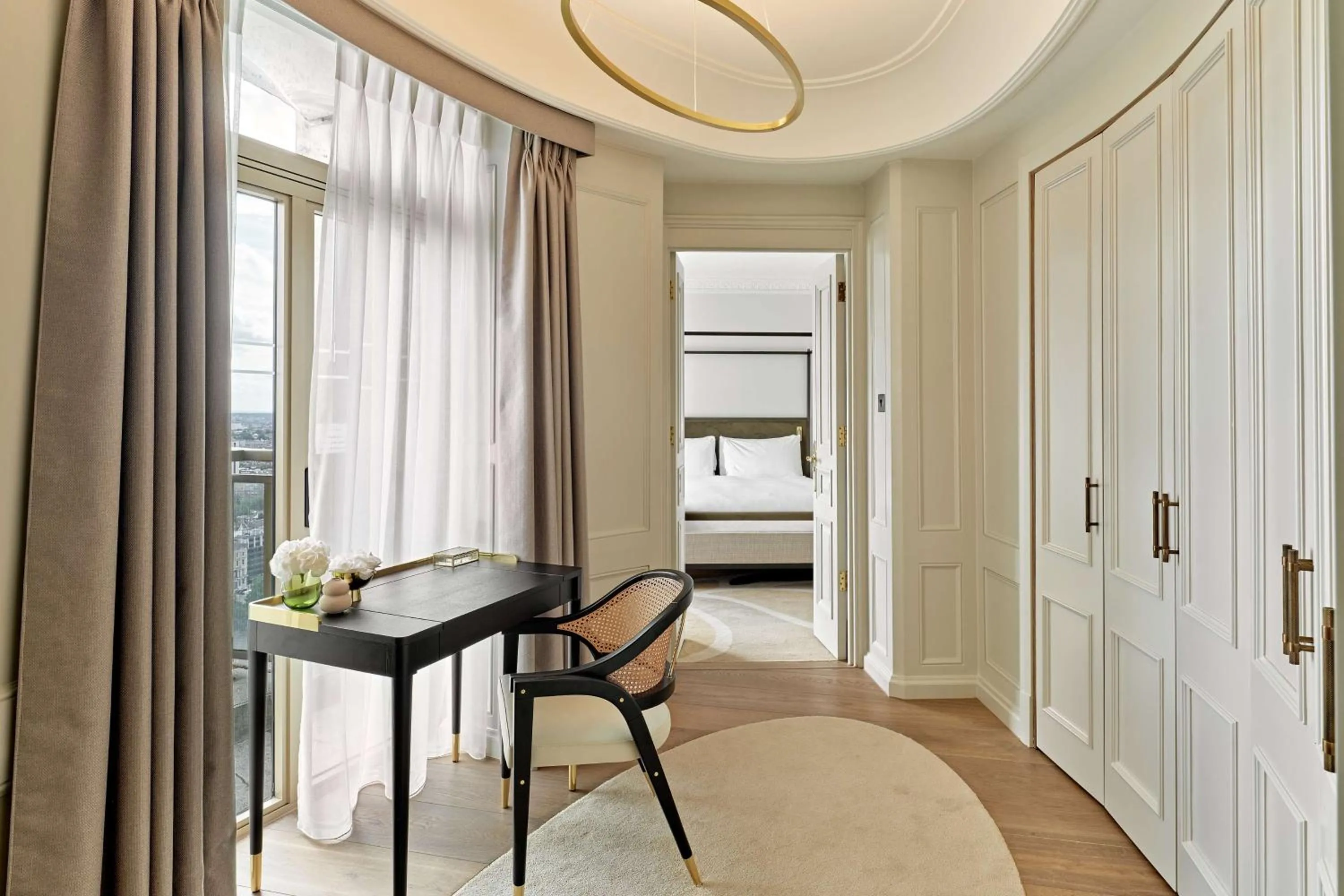 Bed in London Hilton on Park Lane