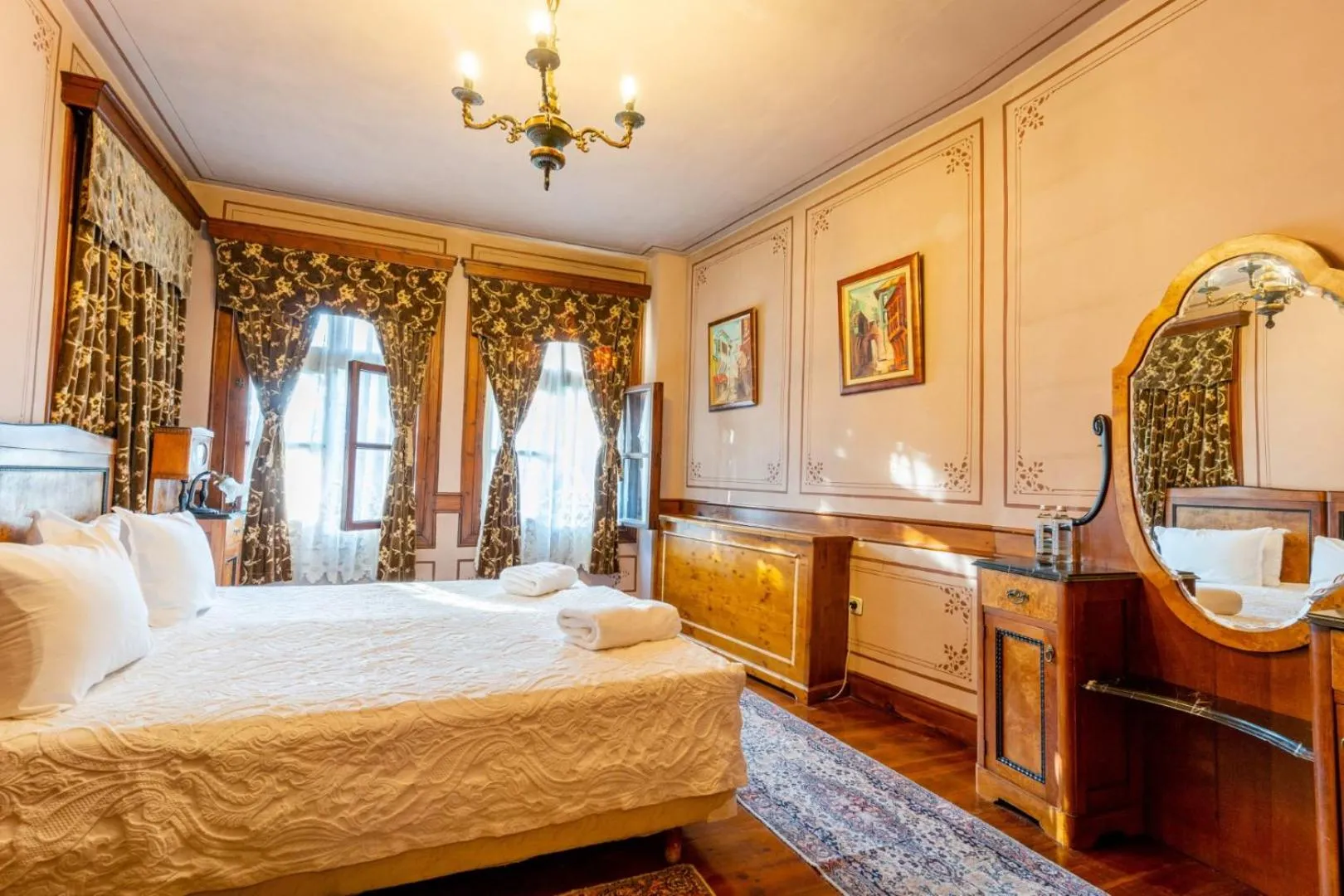 Bed in Old Legends Hotel