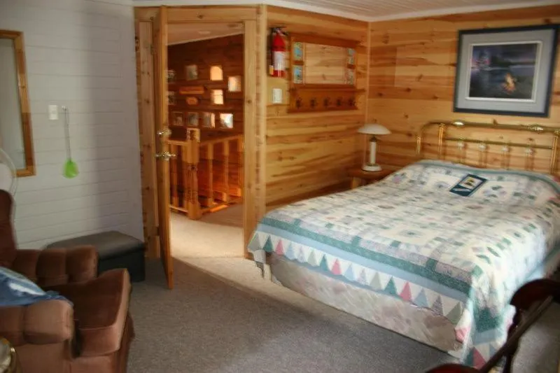 Decorative detail, Bed in Sunny Rock Bed & Breakfast